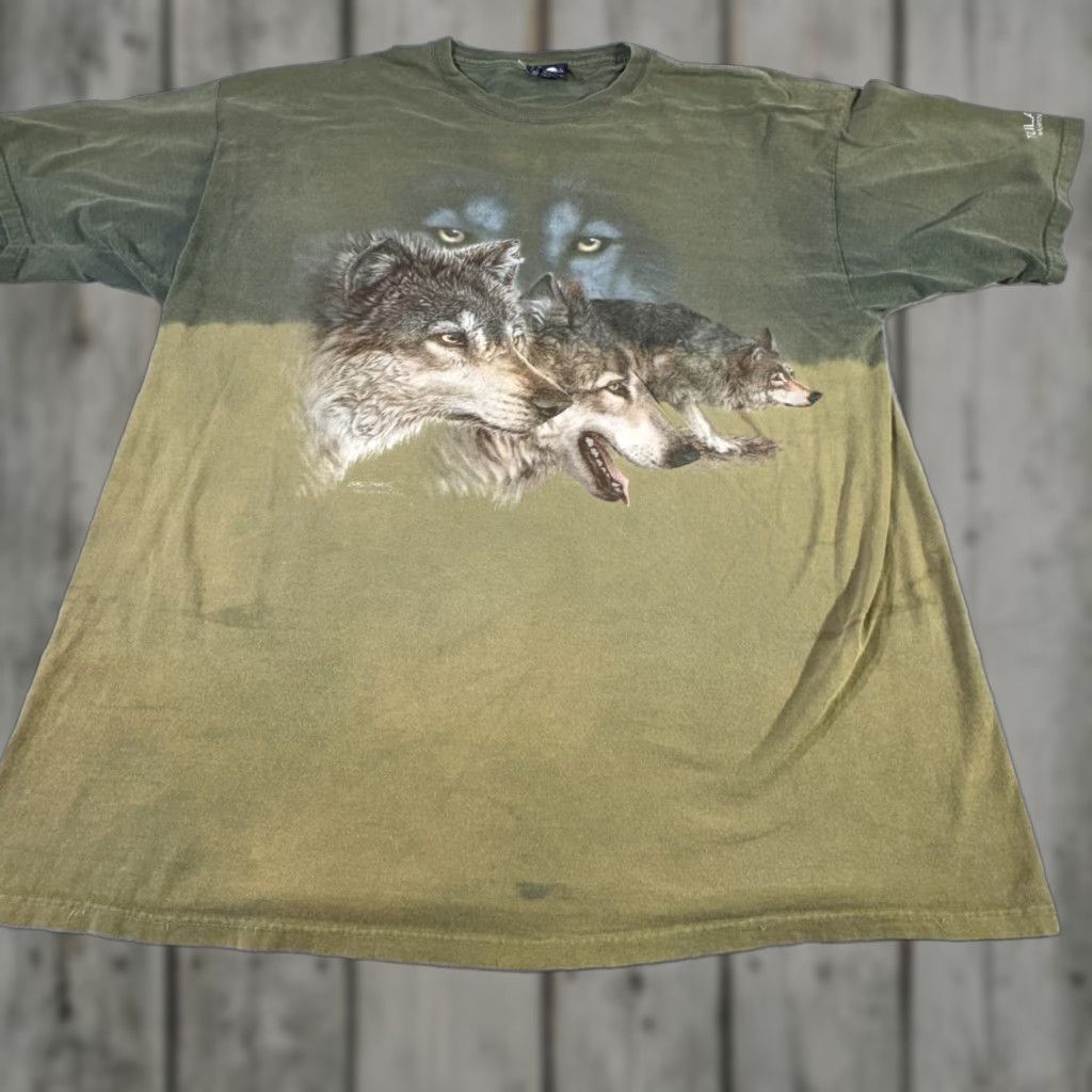 Vintage VINTAGE Polar Graphics Wolf Shirt Mens 2XL Green 90s Tee Wildlife Washington Tulalip Nature Graphic Print Crew Neck Short Sleeve Mens Size US XXL / EU 58 / 5 - 1 Thumbnail