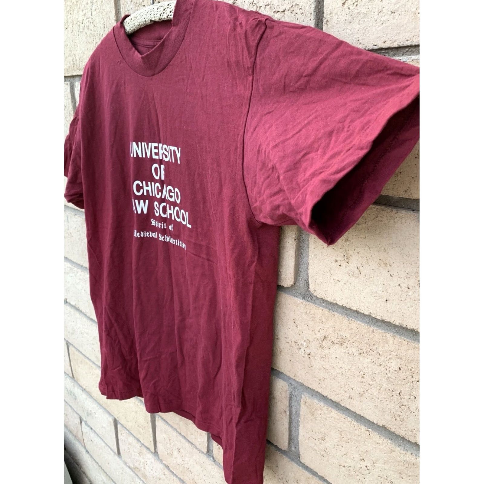 Vintage VINTAGE Oneita University Chicago Law School T Shirt Men L Red 90s Graphic Print US Vintage Shirts Mens Size US L / EU 52-54 / 3 - 5 Thumbnail