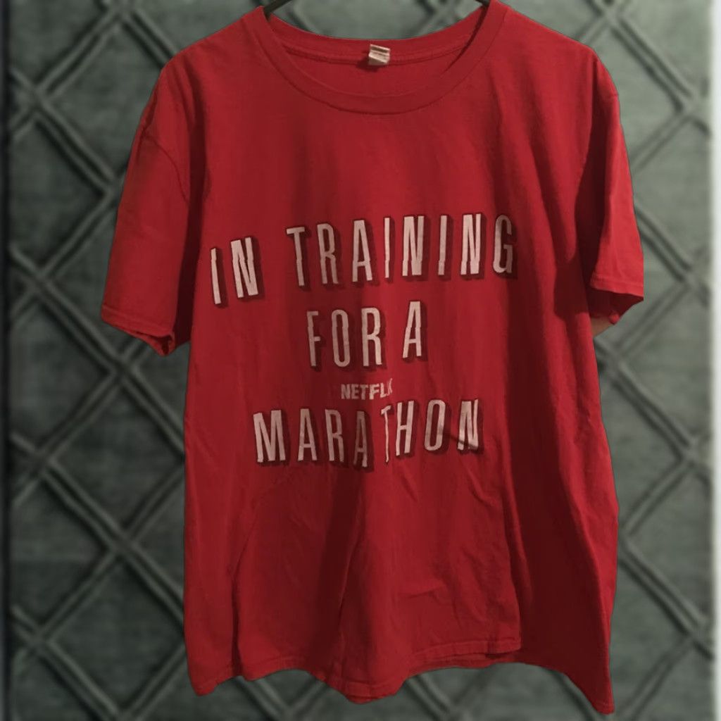 Anvil Anvil T-Shirt Red XL Netflix Marathon Funny B402 Men Crew Neck Short Sleeve Graphic Logo Regular Fit Shirt Size US XL / EU 56 / 4 - 1 Thumbnail