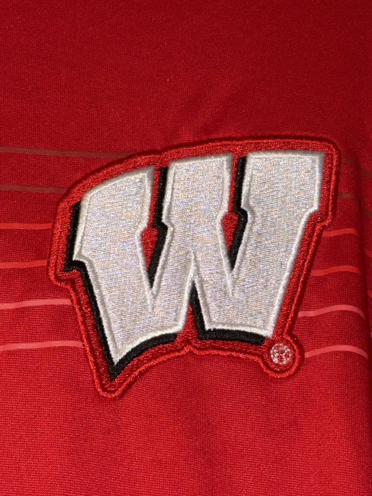 NCAA Captivating NCAA Wisconsin Badgers Polo T Shirt Mens Size L Size US L / EU 52-54 / 3 - 18 Thumbnail