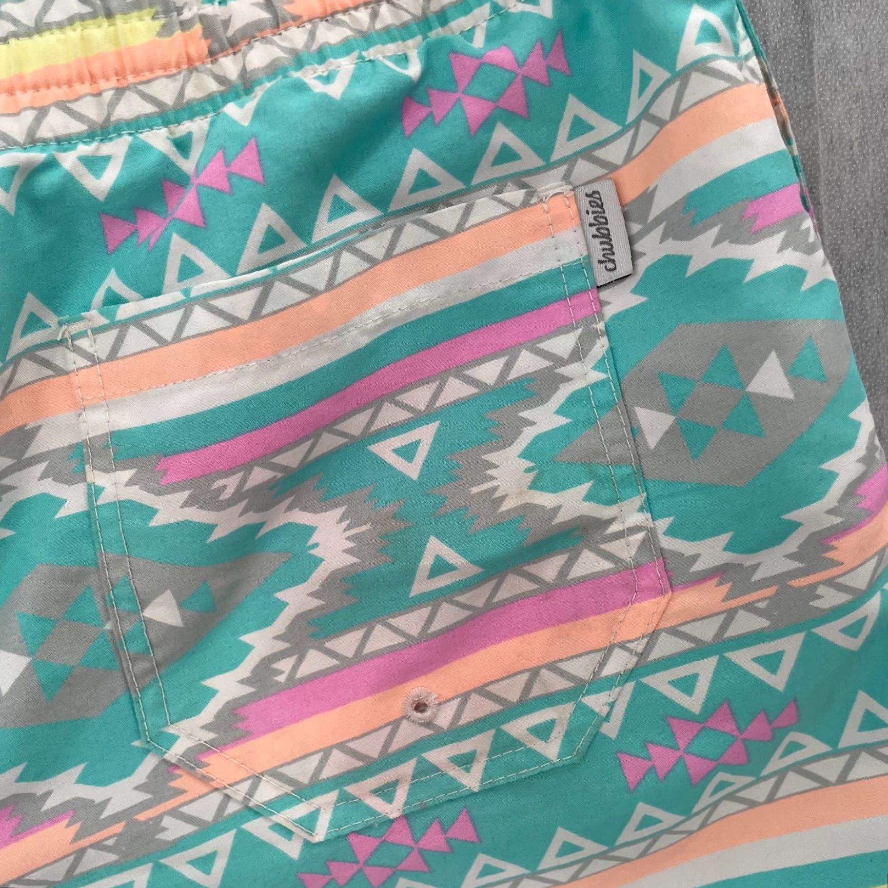 Chubbies Chubbies Shorts Adult Large Colorful Swim Trunks Board Lined Pockets Mens L Size US 33 - 4 Thumbnail