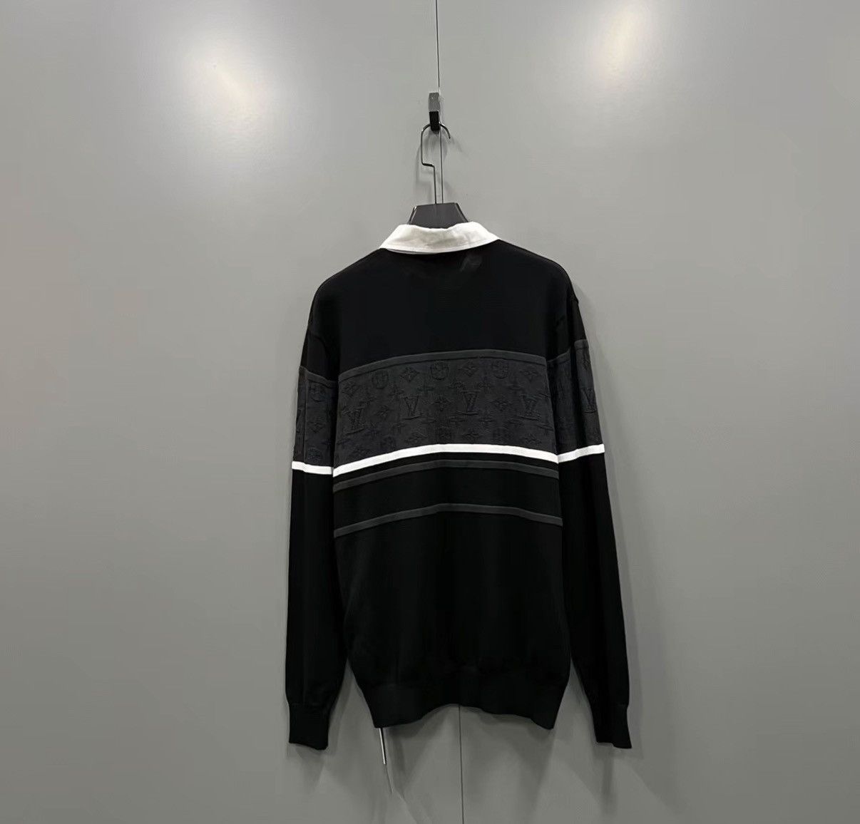 Louis Vuitton Louis Vuitton Striped Color-block Long Sleeve Polo Shirt J41 Size US M / EU 48-50 / 2 - 2 Thumbnail