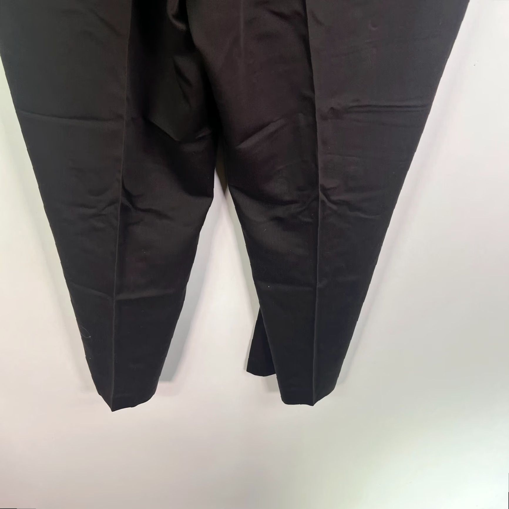 Dockers DOCKERS Pant Khakis Relaxed Mens 38 Gray 30 Inseam Cotton Canvas High Rise Flat Front Pockets Slimming Stretch City Preppy Work To Weekend Size US 38 / EU 54 - 7 Thumbnail