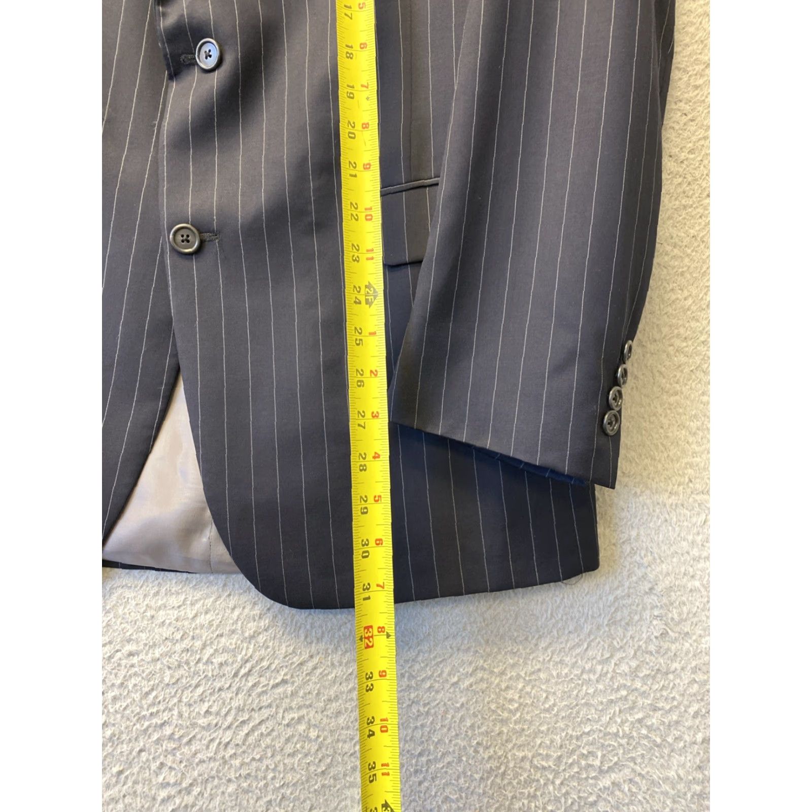 Hart Schaffner Marx VINTAGE Hart Schaffner Marx Navy Pin Stripe Wool Suit 2-Piece 44R Navy Blue Mens Regular 2-Piece Flat Front Size 44R - 6 Thumbnail