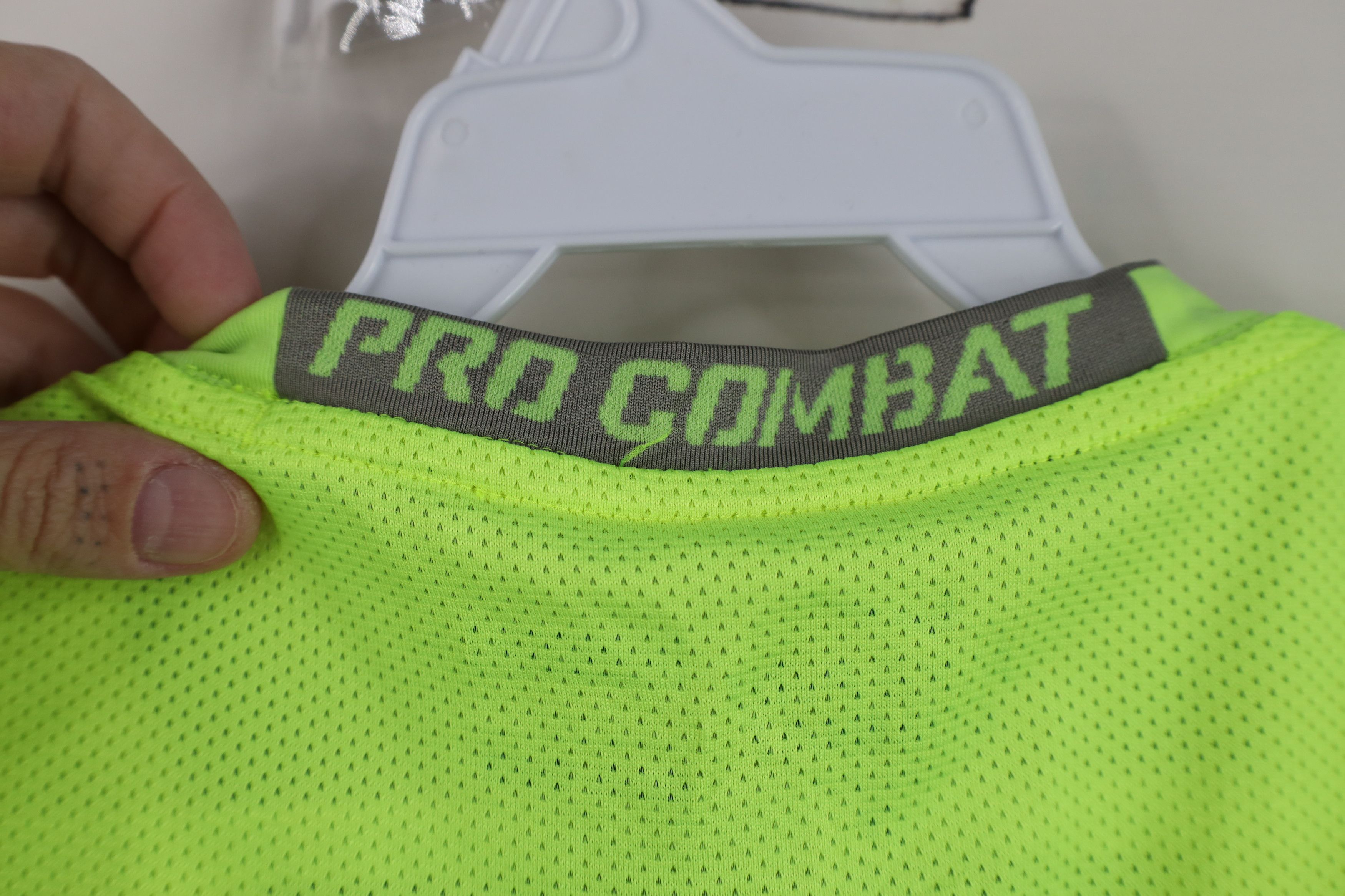 Nike Nike Pro Combat Vented Gym Training Short Sleeve T-Shirt Size US L / EU 52-54 / 3 - 11 Thumbnail