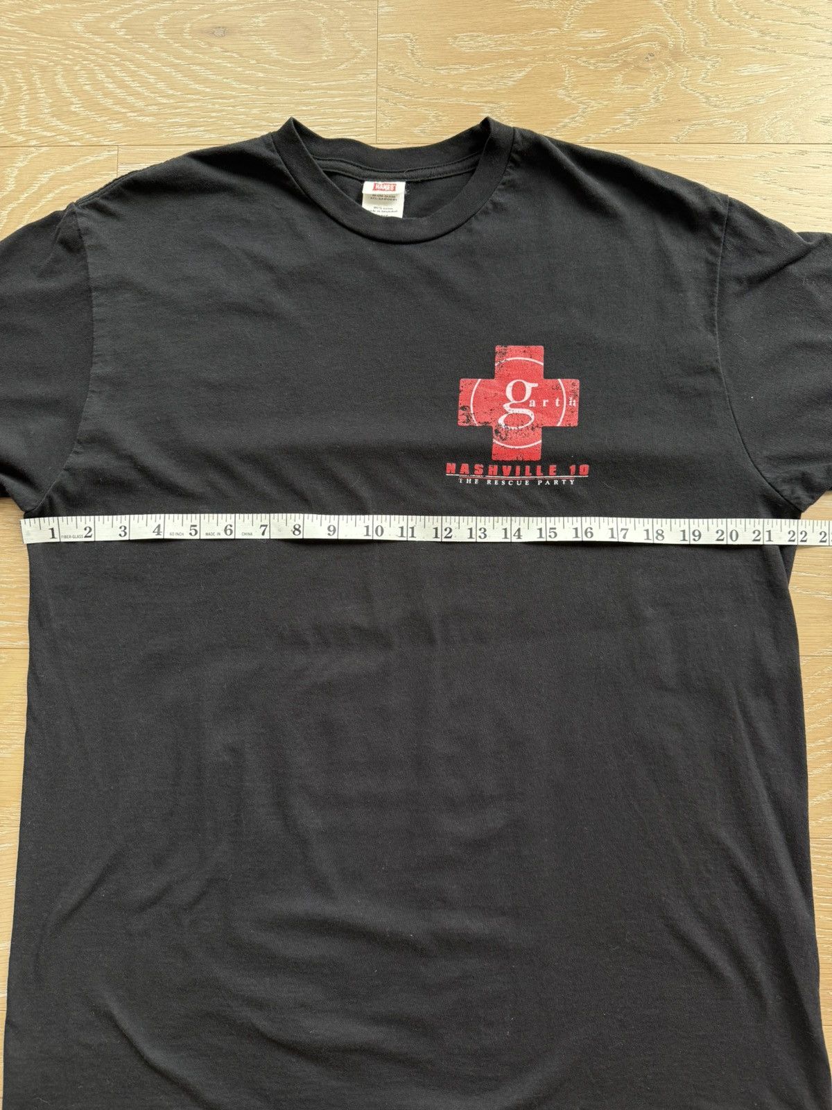 Hanes ‘10 Garth Brooks Nashville Rescue Country Music Shirt Size US L / EU 52-54 / 3 - 9 Thumbnail