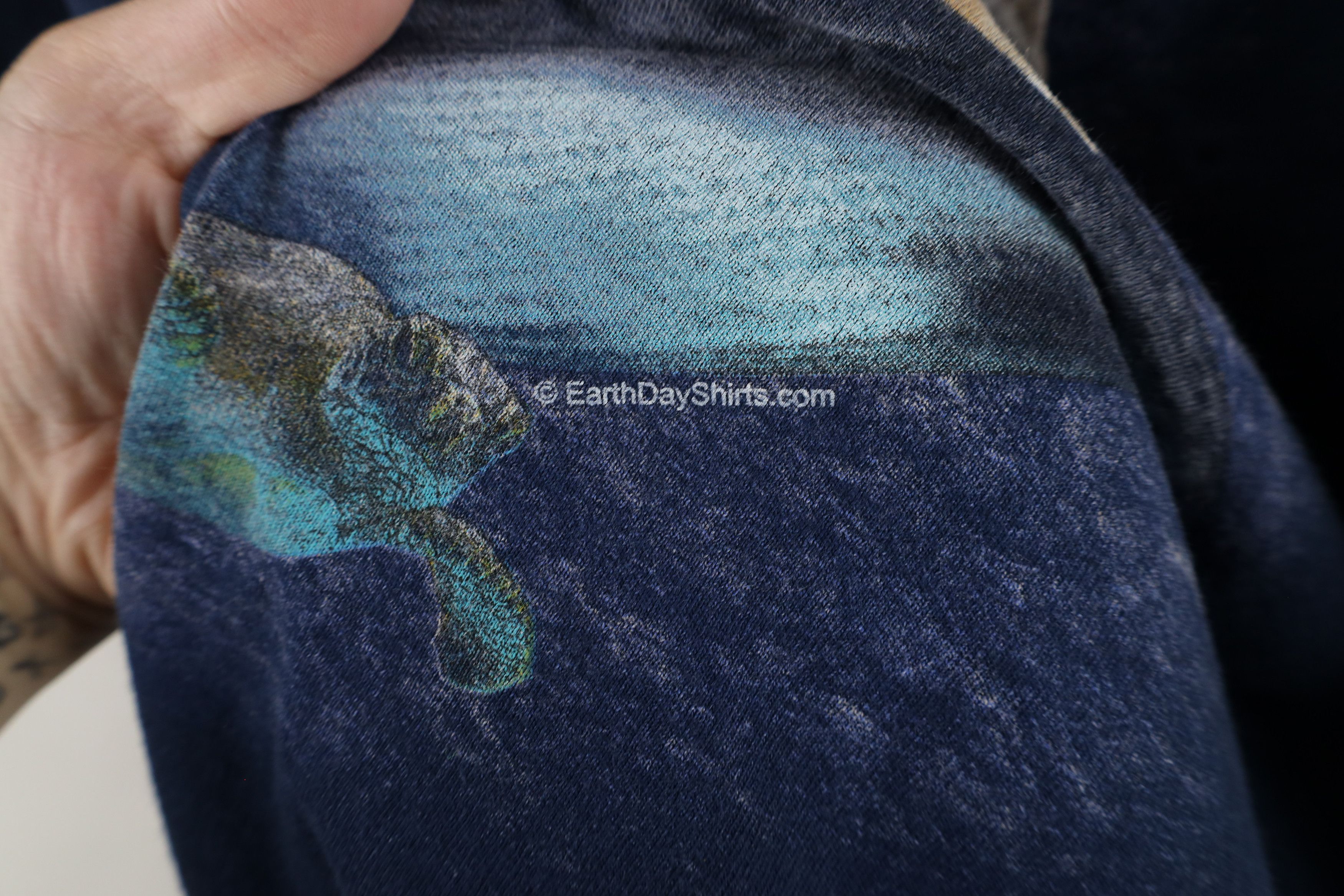 Vintage Vintage Y2K Streetwear Out Earth Day Animal Nature T-Shirt Size US XXL / EU 58 / 5 - 6 Thumbnail