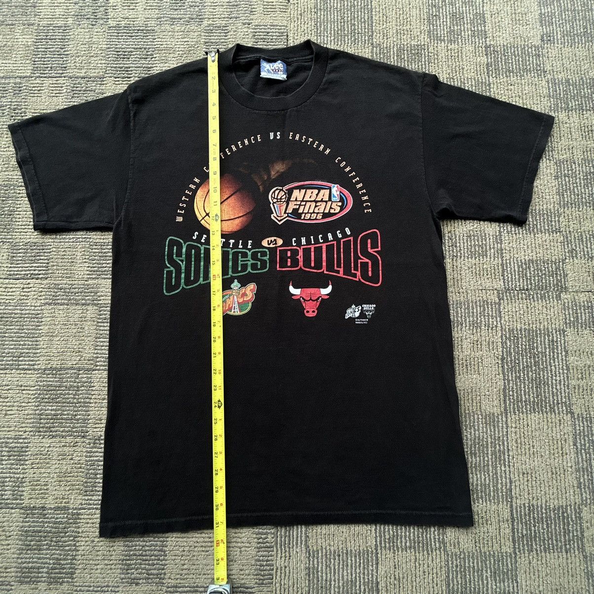 Lee Vintage 1996 NBA Finals Supersonics VS. Bulls Lee Sport Tee Size US XL / EU 56 / 4 - 4 Thumbnail