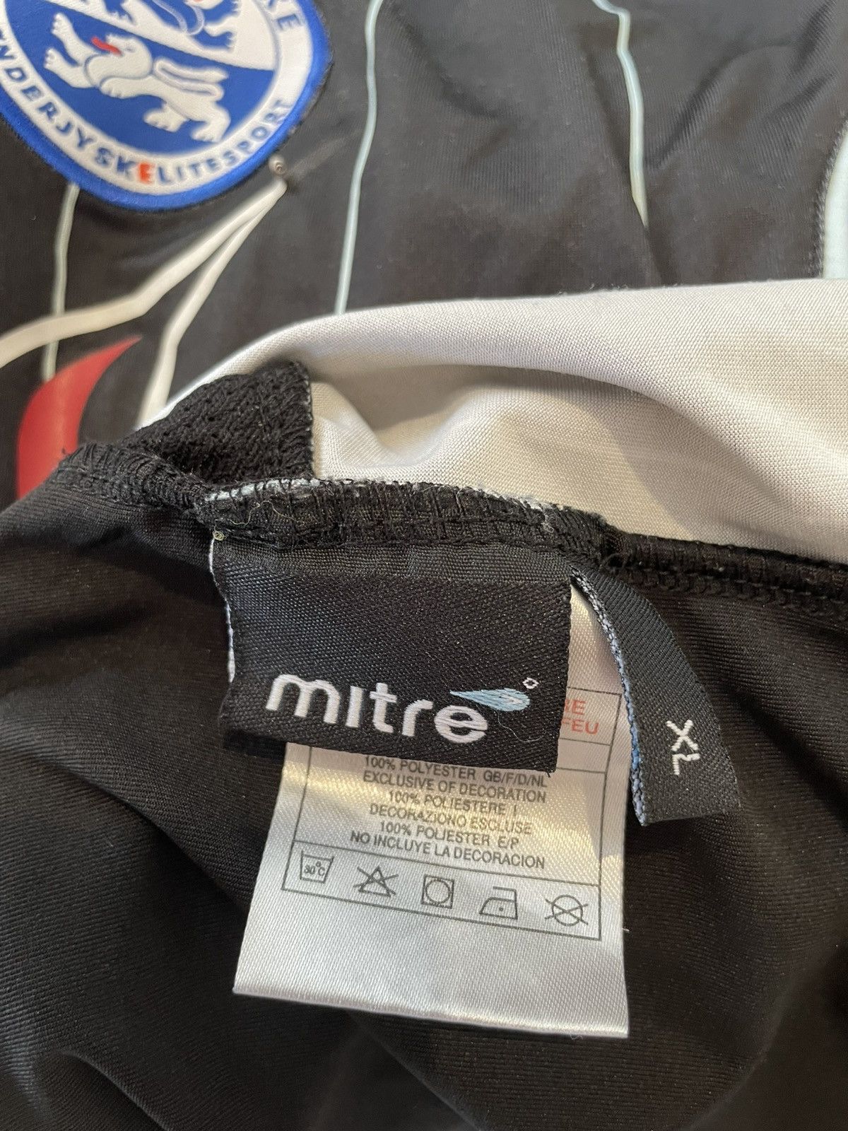 Other Danmark Fodboldtrøje Sønderjyske 2010-12 away kit Mitre Size US XL / EU 56 / 4 - 6 Thumbnail