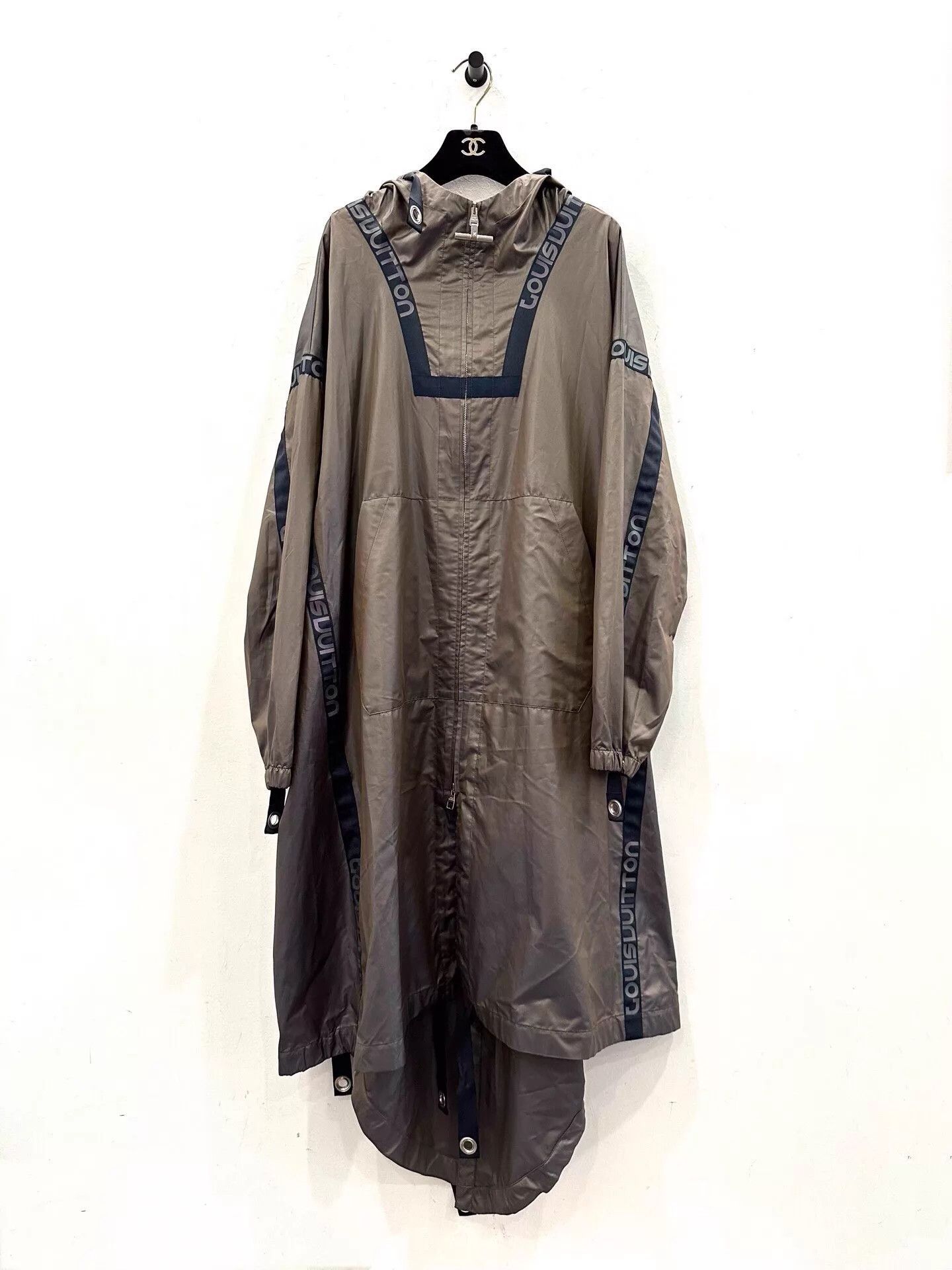 Louis Vuitton Brown Long Hooded Raincoat - Size S Size US S / EU 44-46 / 1 - 1 Thumbnail