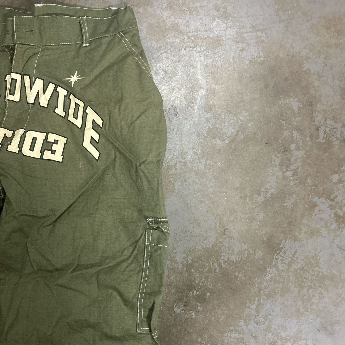 Other Baggy WorldWide Cargo Pants Size US 30 / EU 46 - 3 Thumbnail