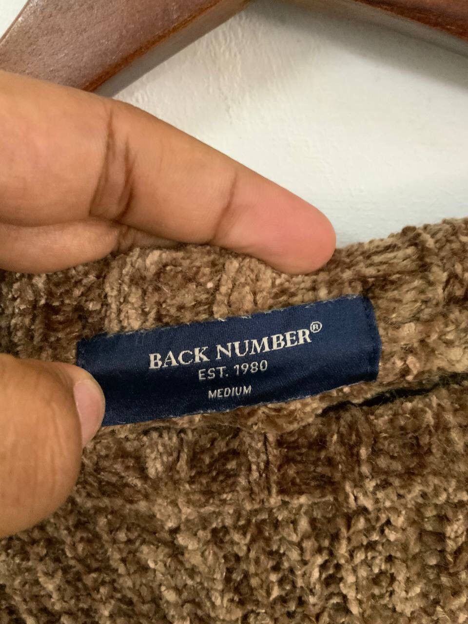 Japanese Brand Back Number Handknit Knitwear Size US M / EU 48-50 / 2 - 11 Thumbnail