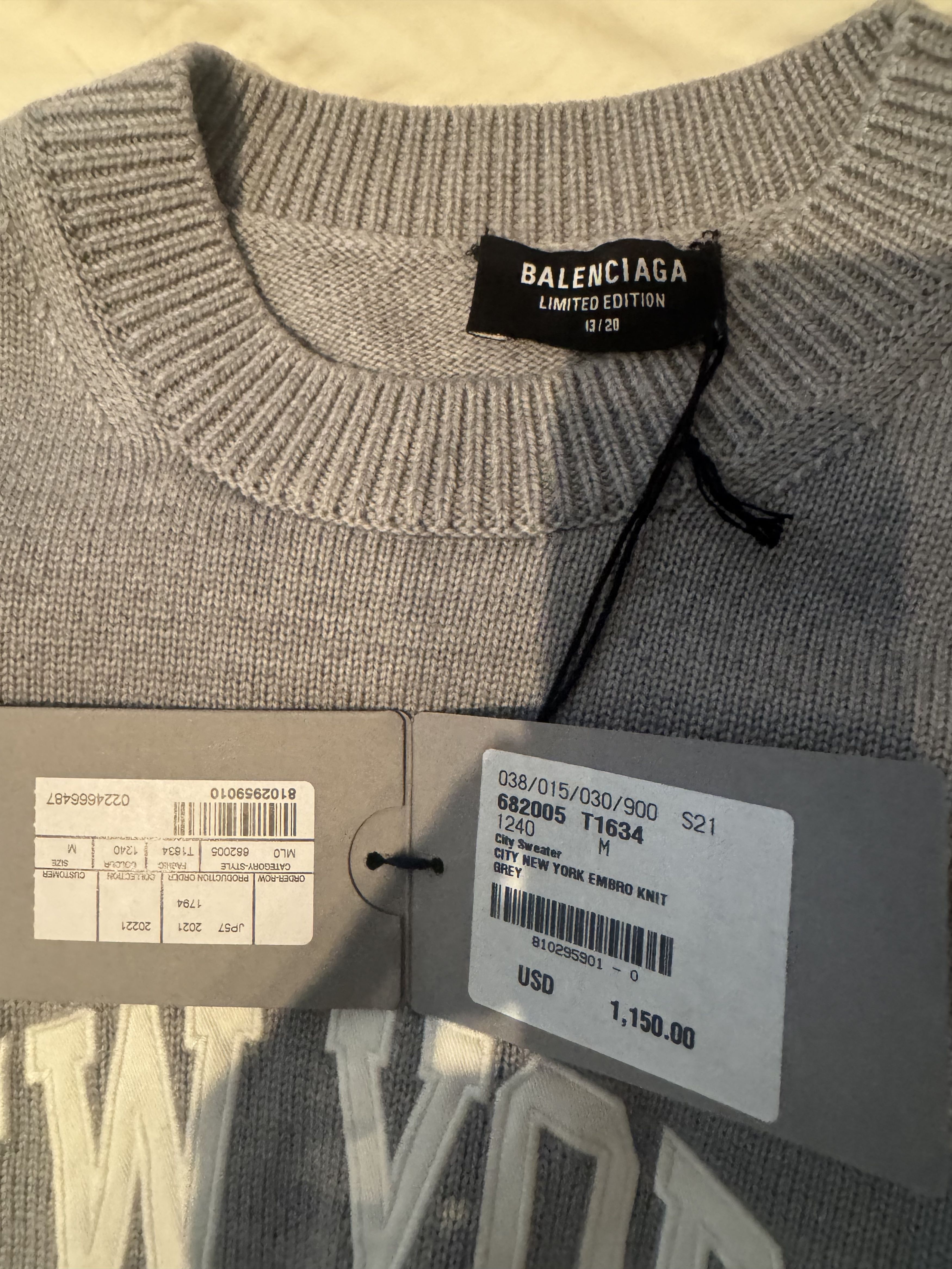 Balenciaga BALENCIAGA New York wool sweater limited edition Size US M / EU 48-50 / 2 - 4 Thumbnail