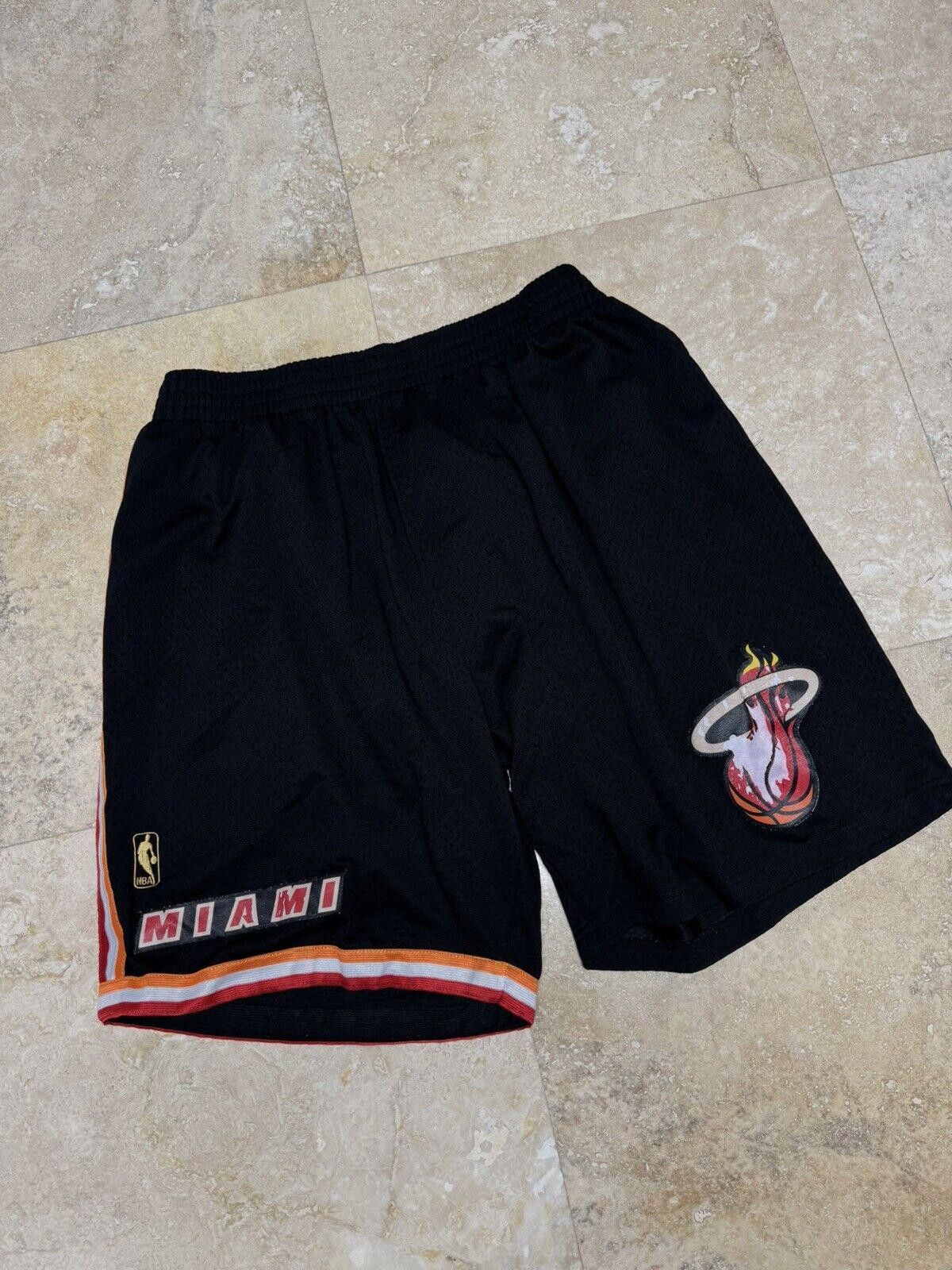 Mitchell & Ness 100% Authentic Mitchell Ness 96 97 Miami Heat Shorts Size US 40 / EU 56 - 2 Thumbnail