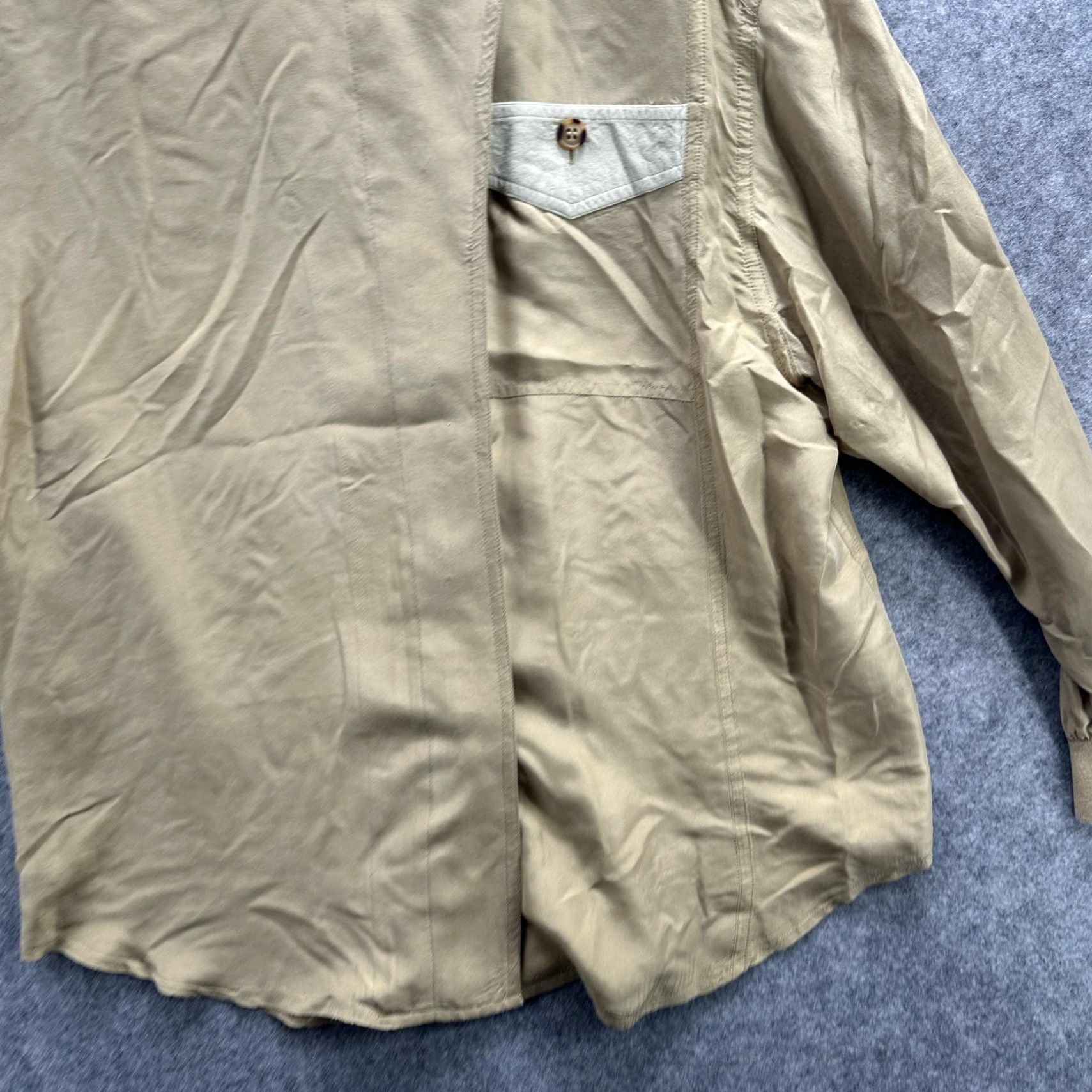 Vintage Diane Gilman Shirt Womens Petite Khaki Band Collar Long Sleeve Asymmetric Pocket L Beige Mock Neck Button-Up Size L / US 10 / IT 46 - 5 Thumbnail