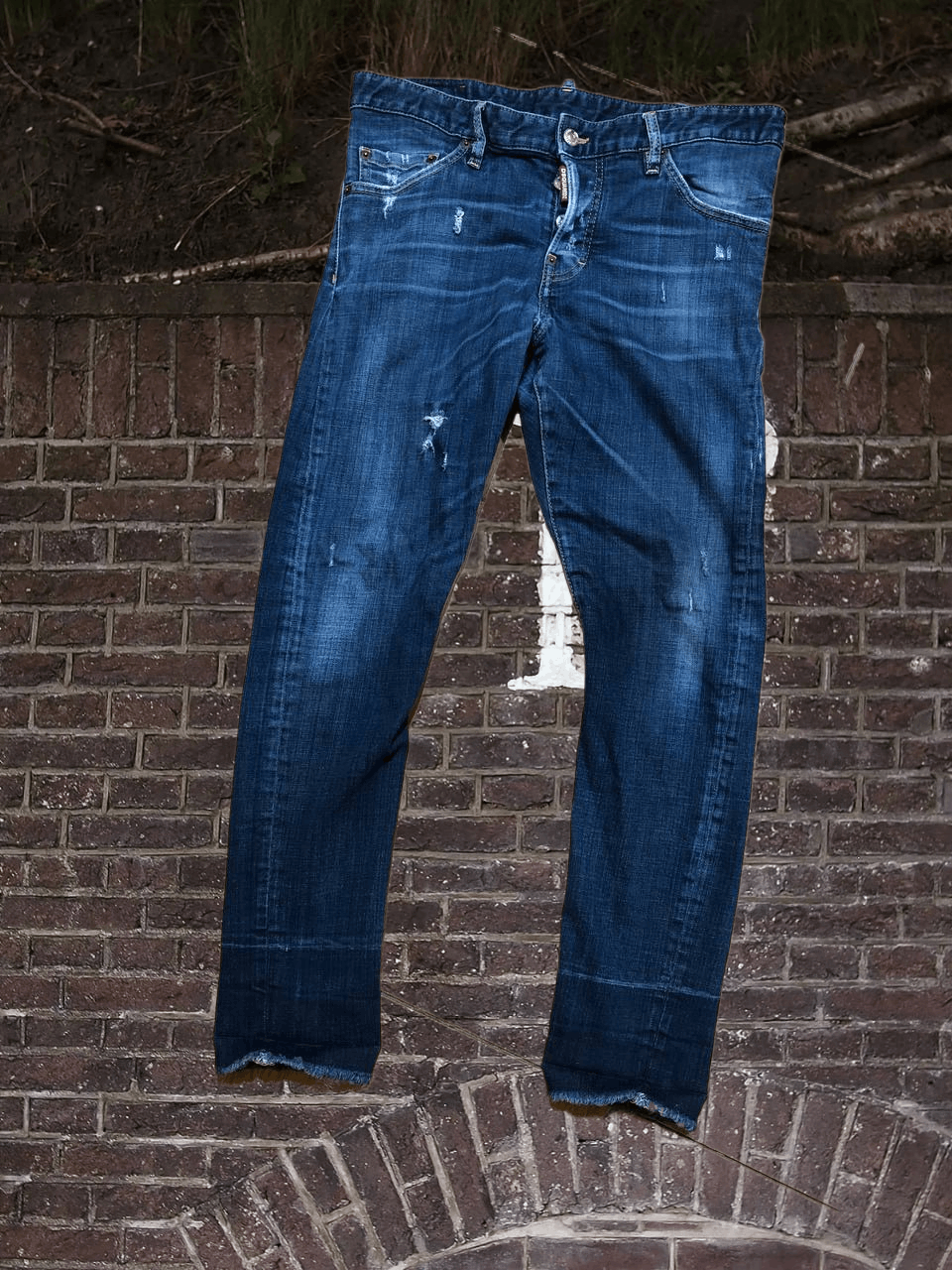 Dsquared2 Dsquared2 Button Fly Distressed Straight Leg Jeans Size US 32 / EU 48 - 1 Thumbnail
