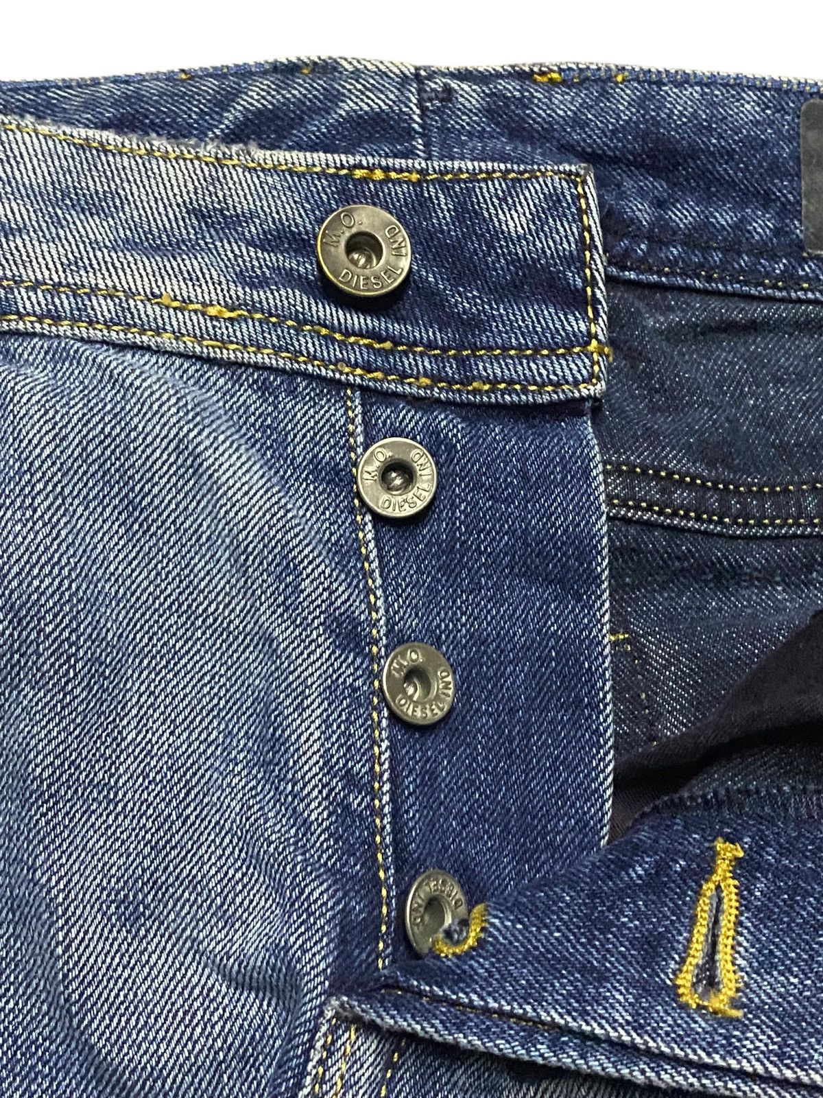 Diesel Black Gold Vintage Diesel Blue Wash Distressed Bootcut Jeans Alter Size US 30 / EU 46 - 9 Thumbnail