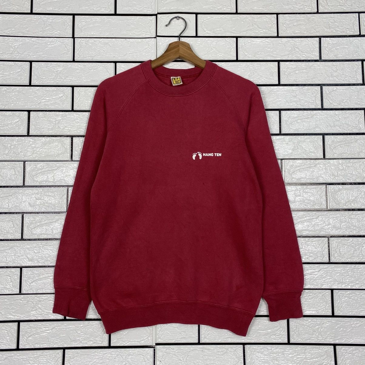 Japanese Brand Vintage Sweatshirt Hang Ten Big Log Size US S / EU 44-46 / 1 - 2 Thumbnail