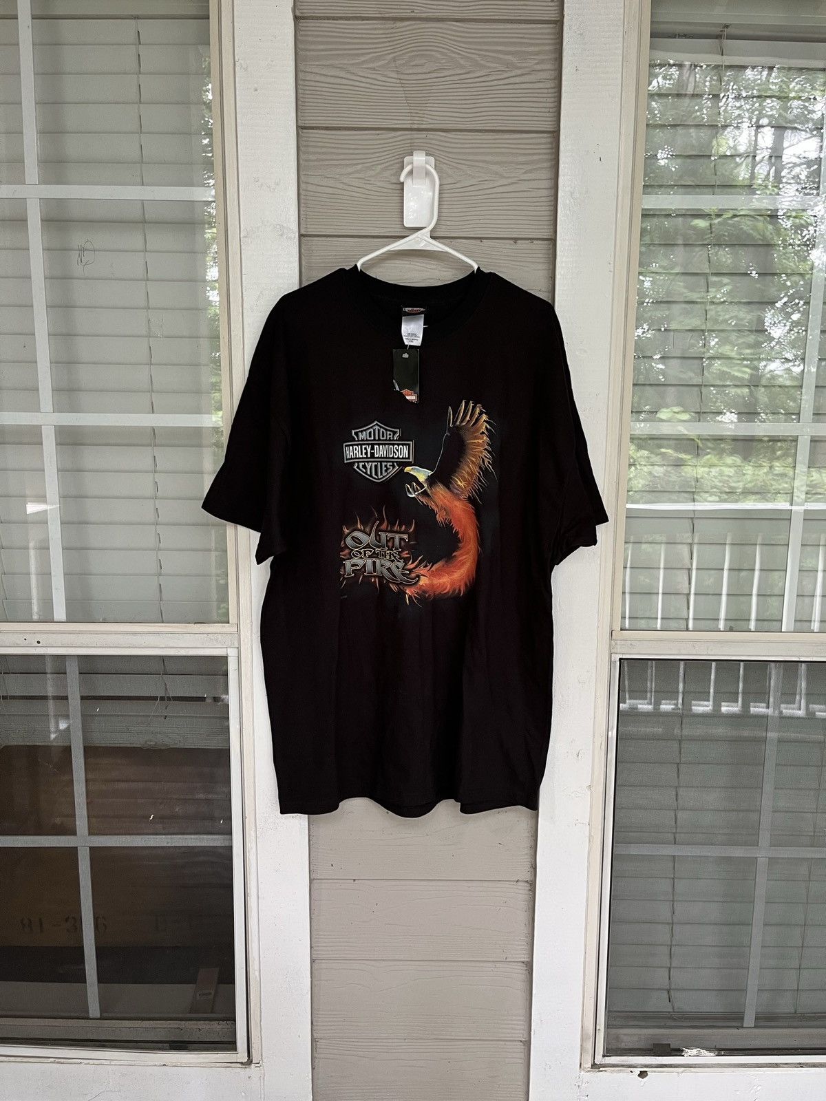 Harley Davidson Vintage 2002 Harley Davidson ‘out of fire’ Tee Size US XL / EU 56 / 4 - 1 Thumbnail