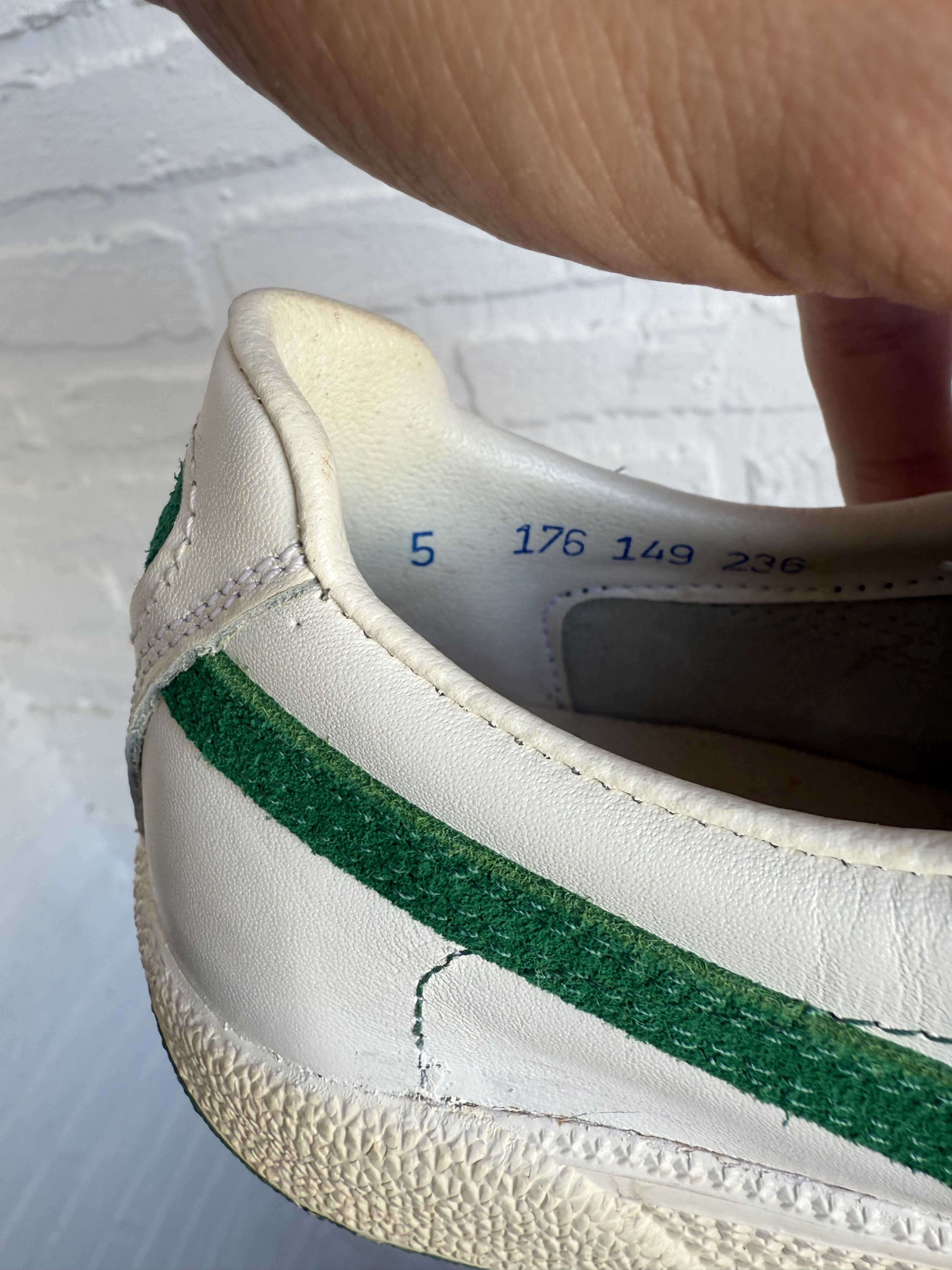 Puma RARE Vintage 80s Puma tennis Super Star sneaker Size US 5 / EU 37 - 3 Thumbnail
