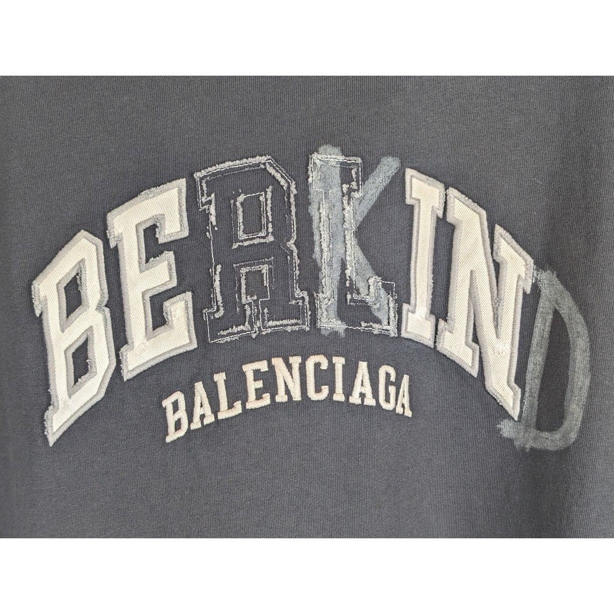 Balenciaga o1rshd1 Long Sleeve T-Shirt in Black Size US S / EU 44-46 / 1 - 4 Thumbnail