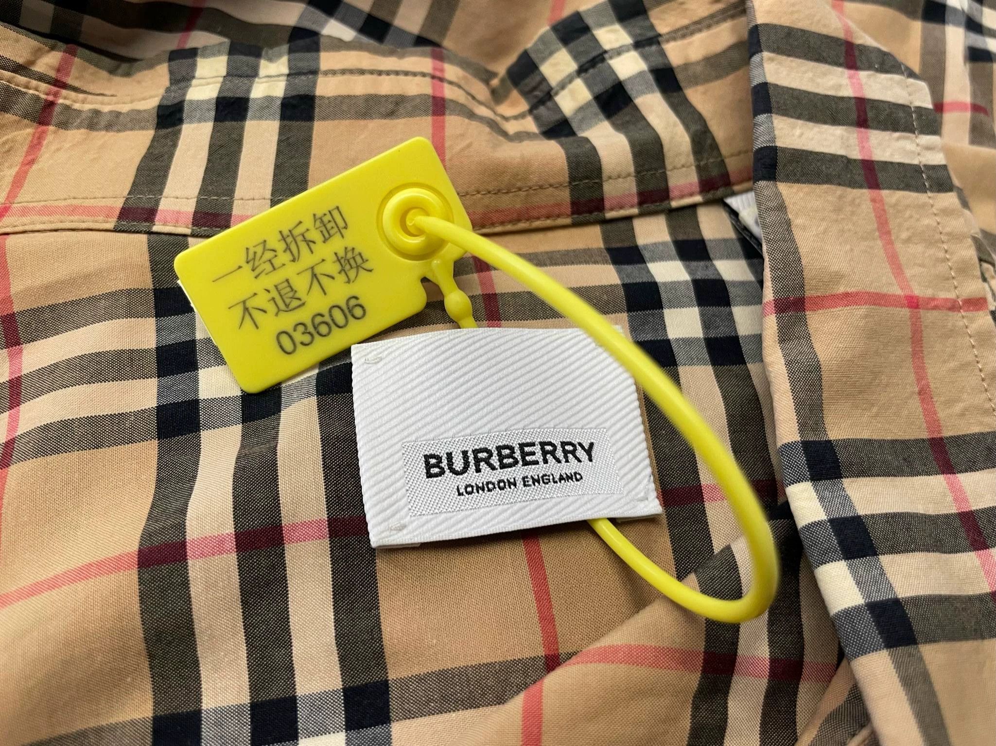 Burberry Burberry 03606 Classic Check Standard Fit XL 9/10 Size US XL / EU 56 / 4 - 6 Thumbnail