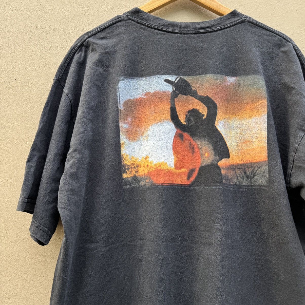 Vintage Vintage texaschainsaw massacre movie horror Blue Grape Size US XL / EU 56 / 4 - 4 Thumbnail