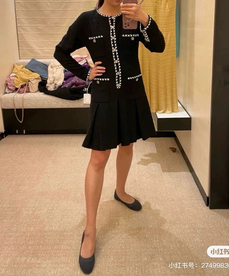 Chanel Chanel Black four-pocket tweed coat Size XS / US 0-2 / IT 36-38 - 2 Thumbnail