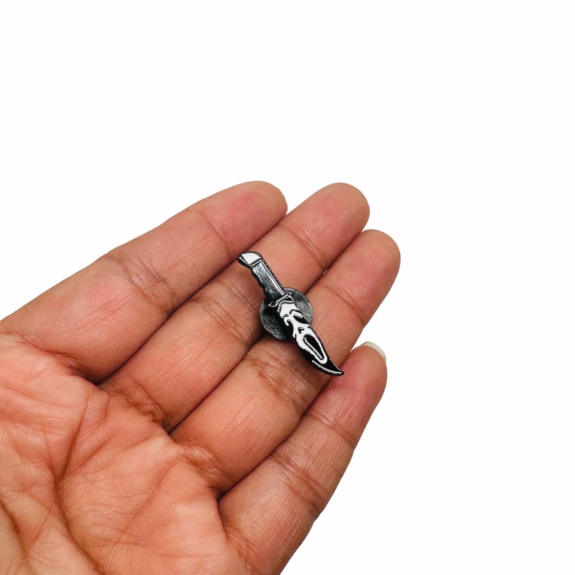 Other 🤩Punk Knife Design Brooch Pin Horror Halloween Style Comic Size ONE SIZE - 2 Thumbnail