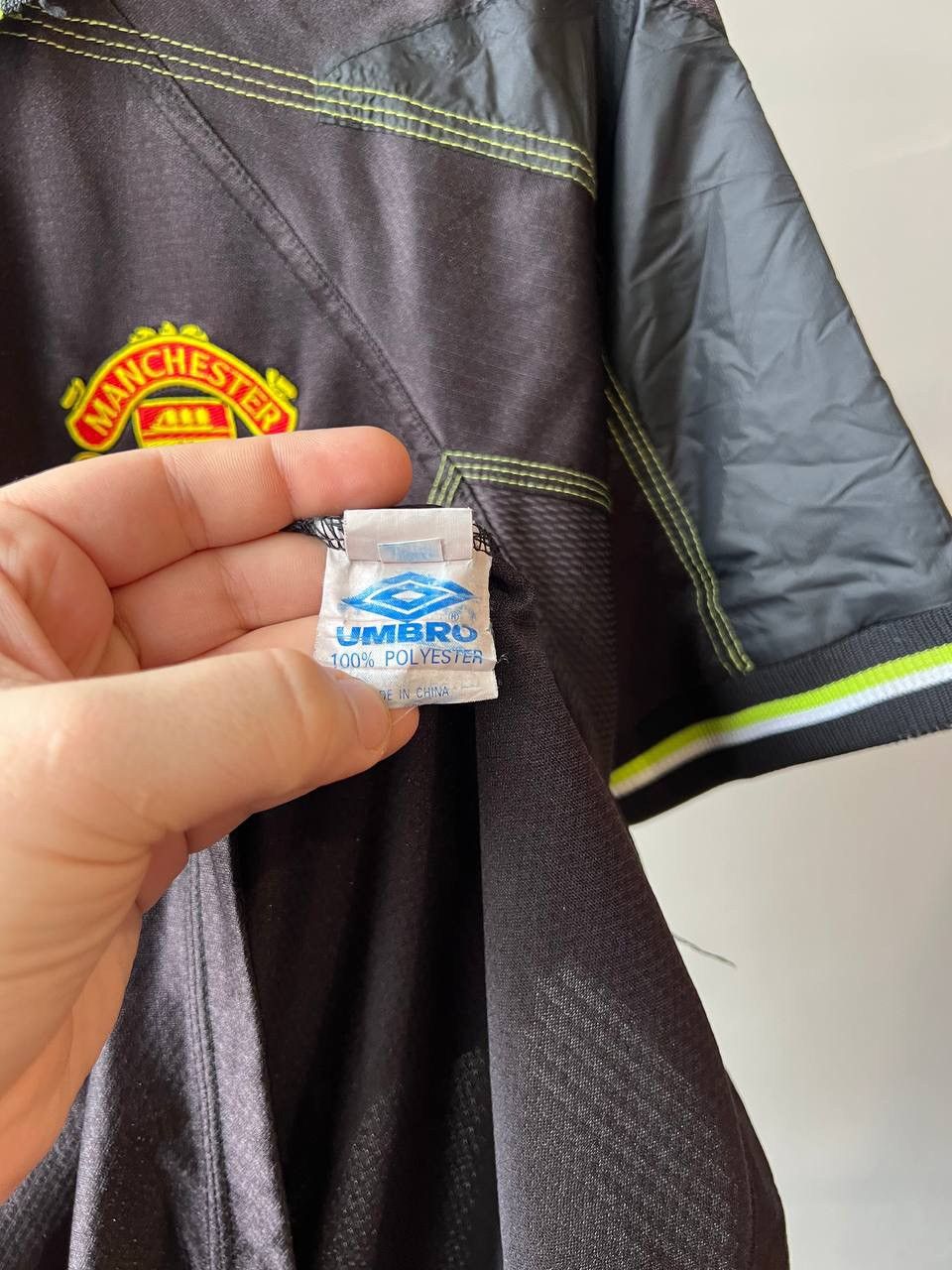 Umbro 1998/99 MANCHESTER UNITED THIRD SOCCER JERSEY FOOTBALL SHIRT Size US M / EU 48-50 / 2 - 13 Thumbnail