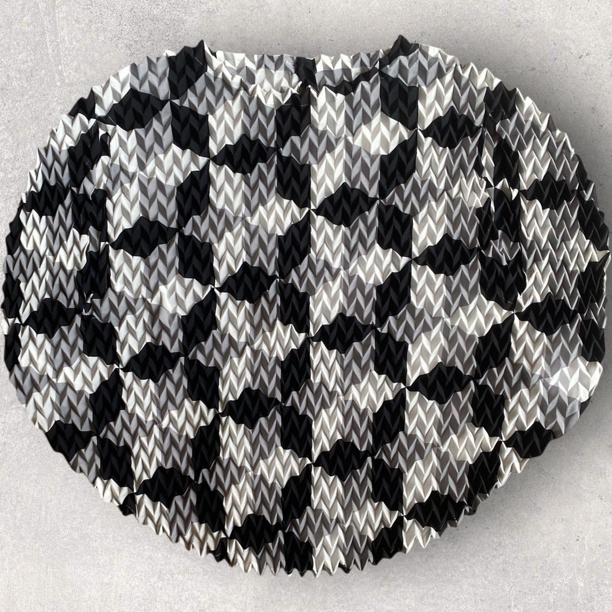 Issey Miyake Issey Miyake Chevron Pleated Circle Blouse Size M / US 6-8 / IT 42-44 - 1 Thumbnail