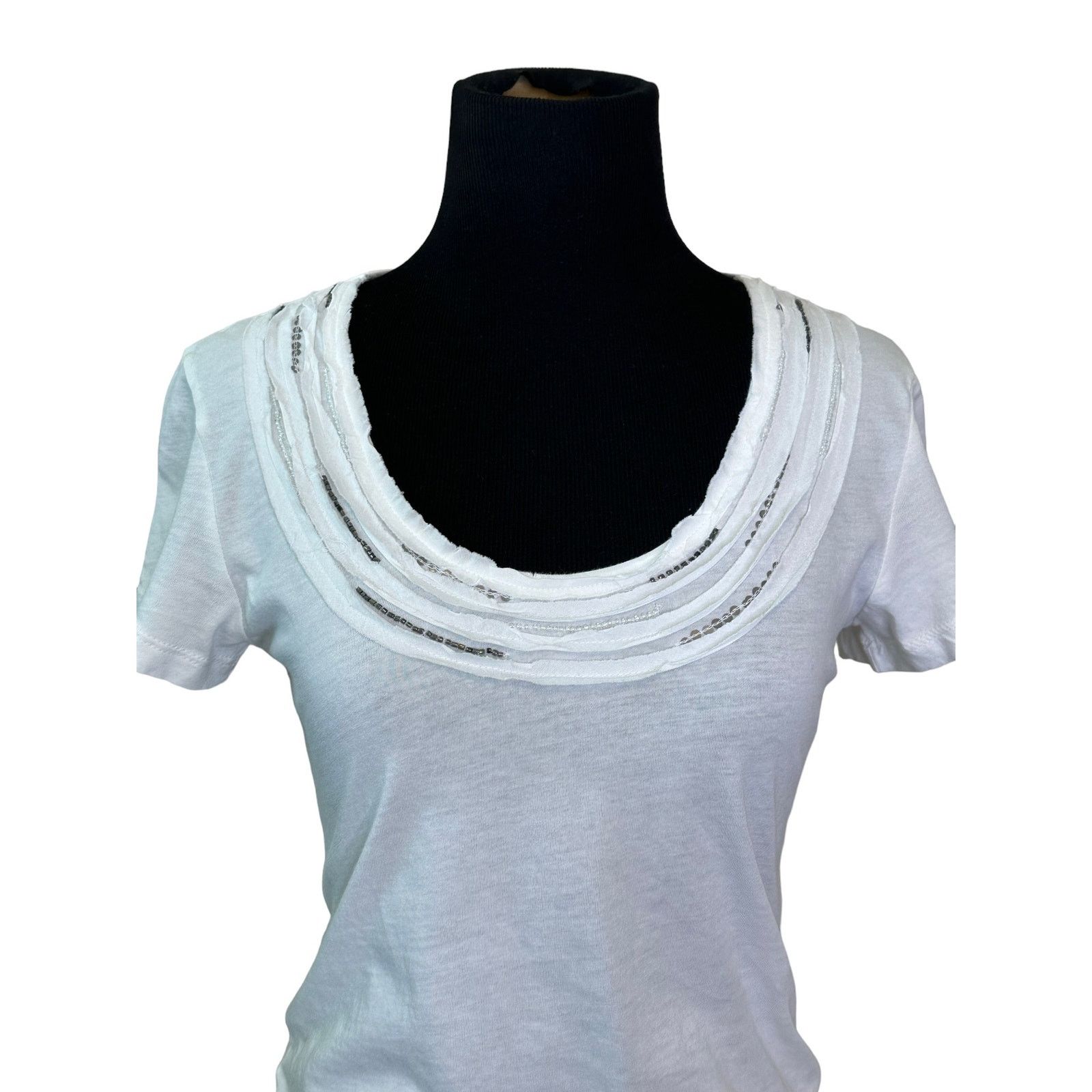 Old Navy Old Navy white short sleeves neck detailed t shirt size XS Size XS / US 0-2 / IT 36-38 - 9 Thumbnail