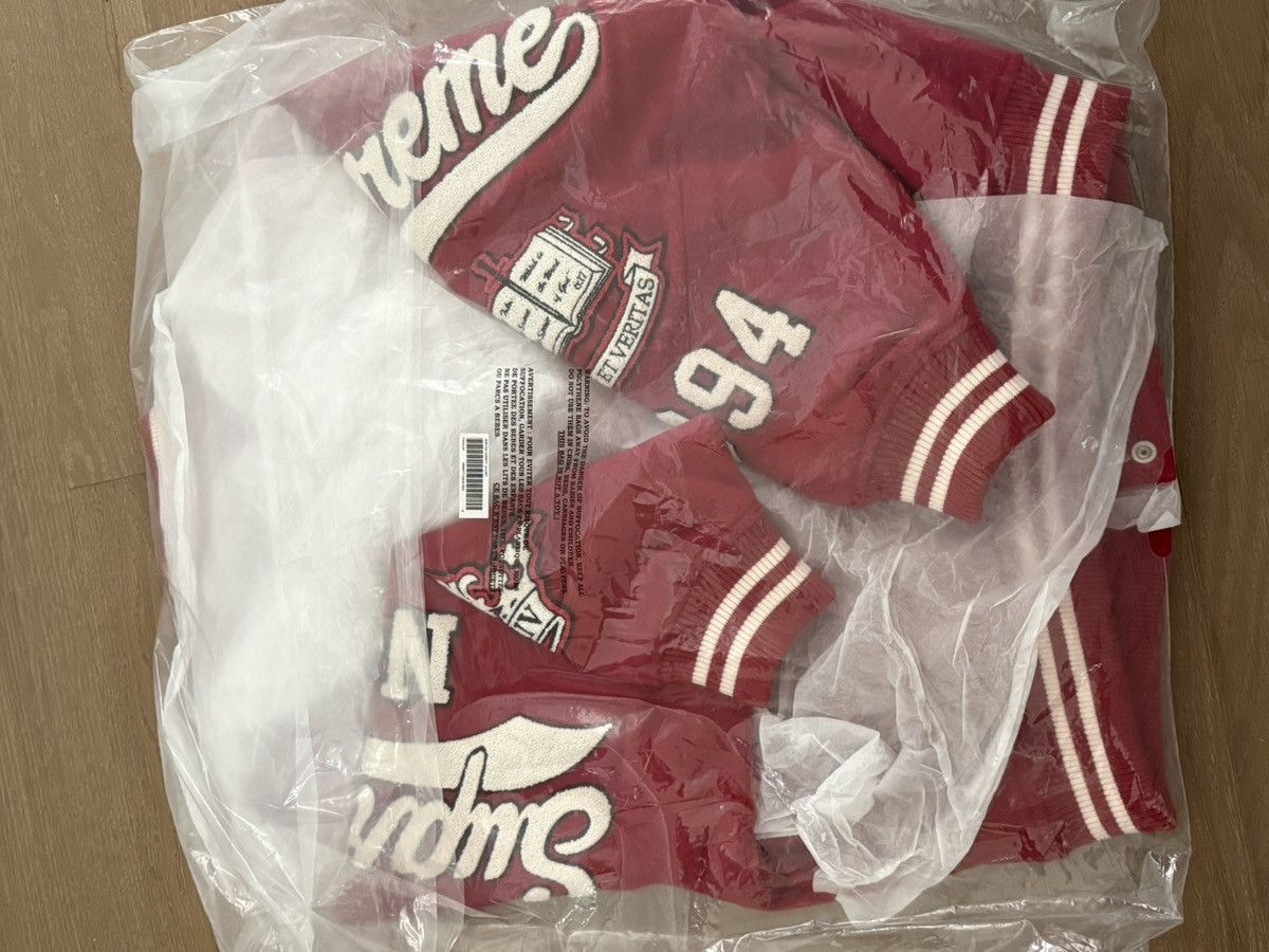 Supreme SUPREME VERITAS VARSITY JACKET SIZE MEDIUM RED Size US M / EU 48-50 / 2 - 14 Thumbnail