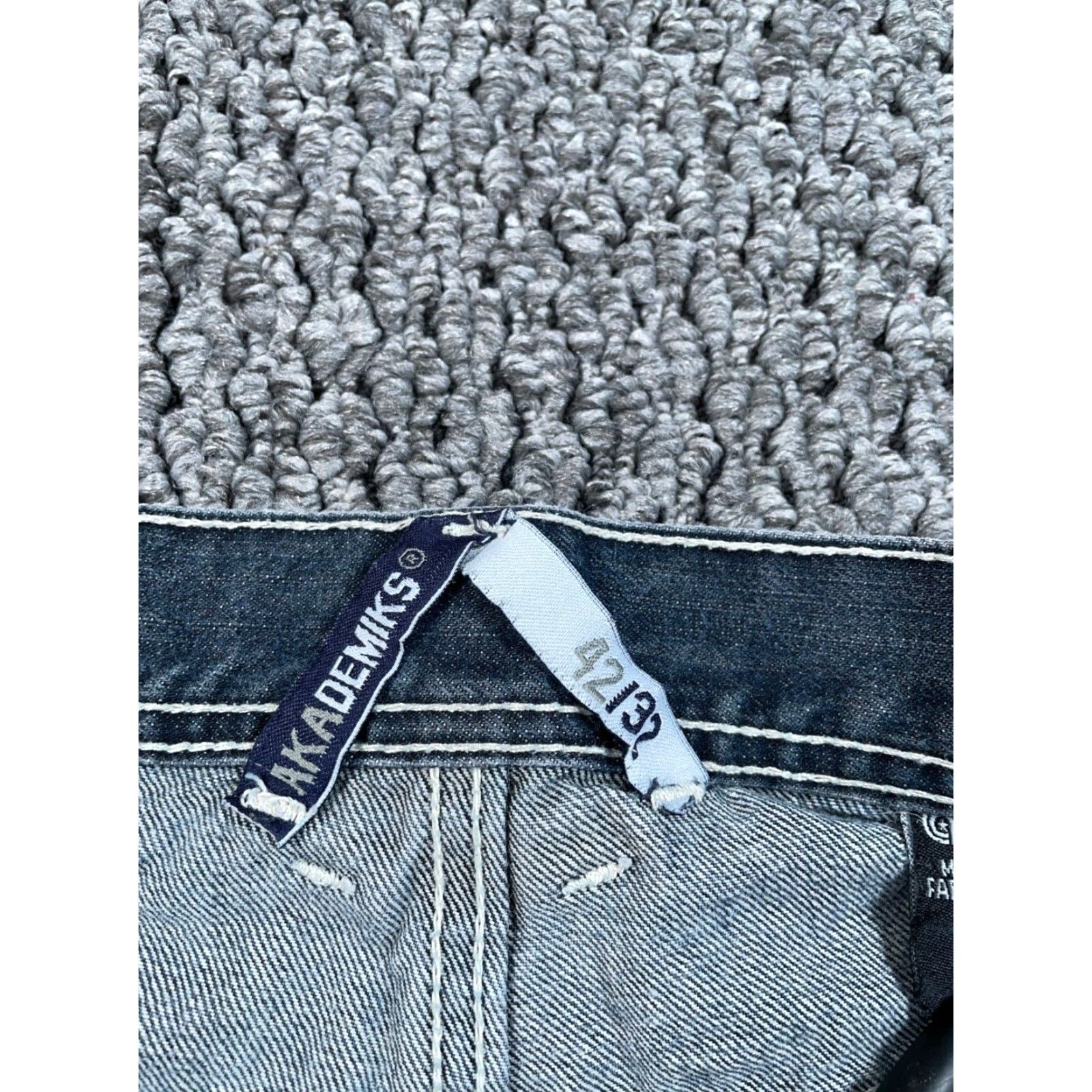 Akademiks VINTAGE Akademiks Jeans Men's 38 x 30 Blue Denim High Rise Relaxed Straight 90s Hip Hop Baggy Loose Fit 5-Pocket Zip Fly Size US 39 - 3 Thumbnail