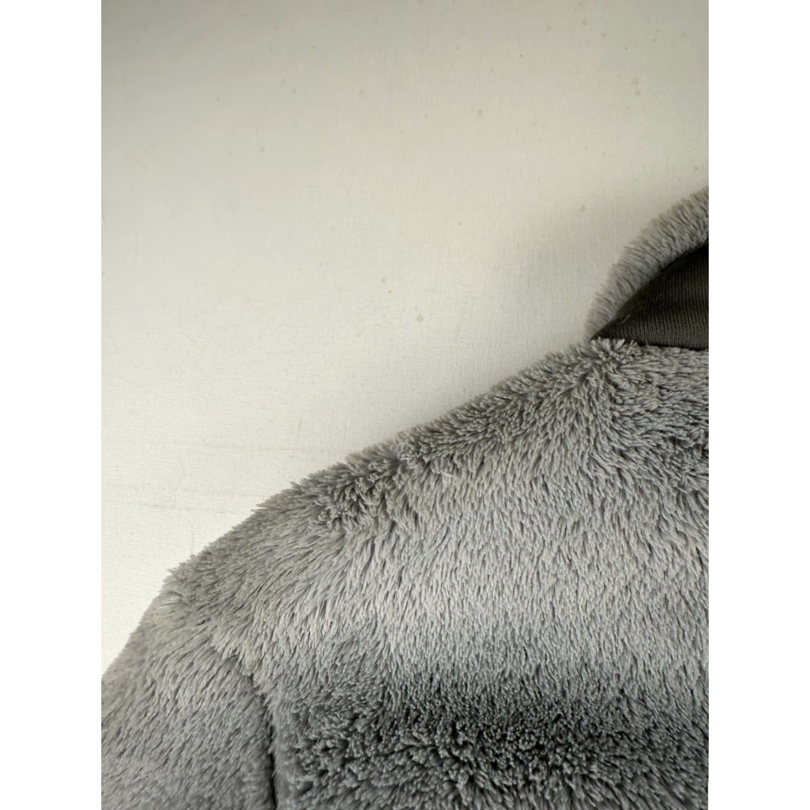 Mountain Hardwear VINTAGE? No. Wait. We must start with VINTAGE if item is vintage; it's not. So: Mountain Hardwear Women's XS Polartec High Loft Full Zip Jacket Gray Size XS / US 0-2 / IT 36-38 - 8 Thumbnail