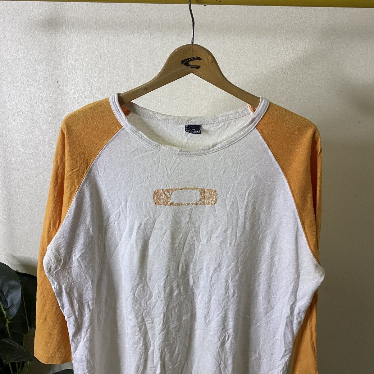 Oakley Vintage Y2K Oakley Center Logo 3QR Raglan T Shirt Size L / US 10 / IT 46 - 2 Thumbnail