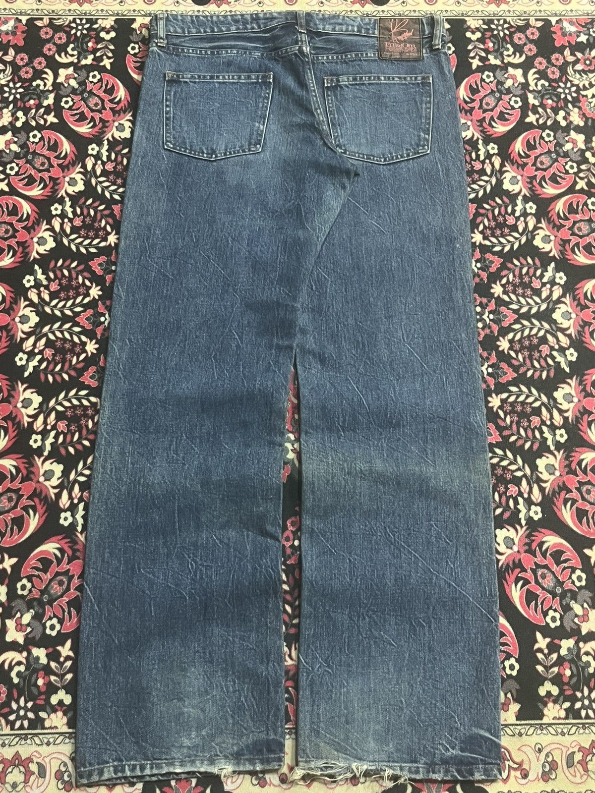 Japanese Brand Vintage Rugged Jeans by WoW Blue Faded Washed Whisker Jeans Size US 32 / EU 48 - 2 Thumbnail