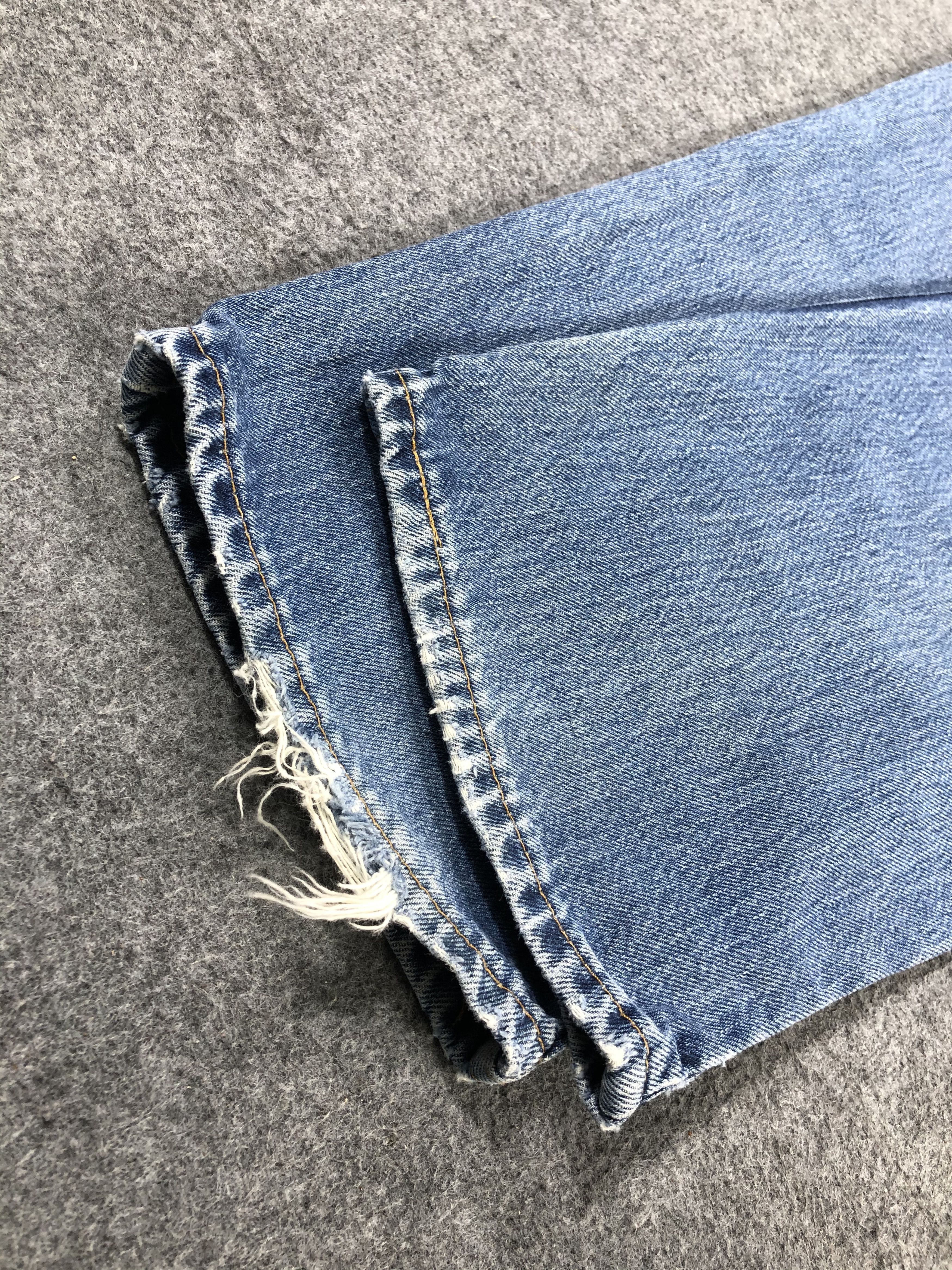 Levi's × Vintage Vintage Levis Jeans Lot 550-JM704 Size US 35 - 7 Thumbnail
