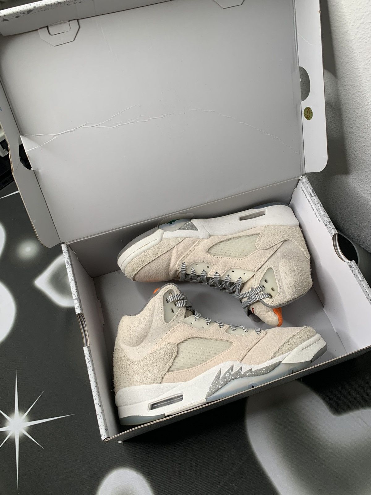 Jordan Brand Air Jordan 5 Retro Se Craft Light Orewood Brown Size US 7 / EU 40 - 1 Thumbnail