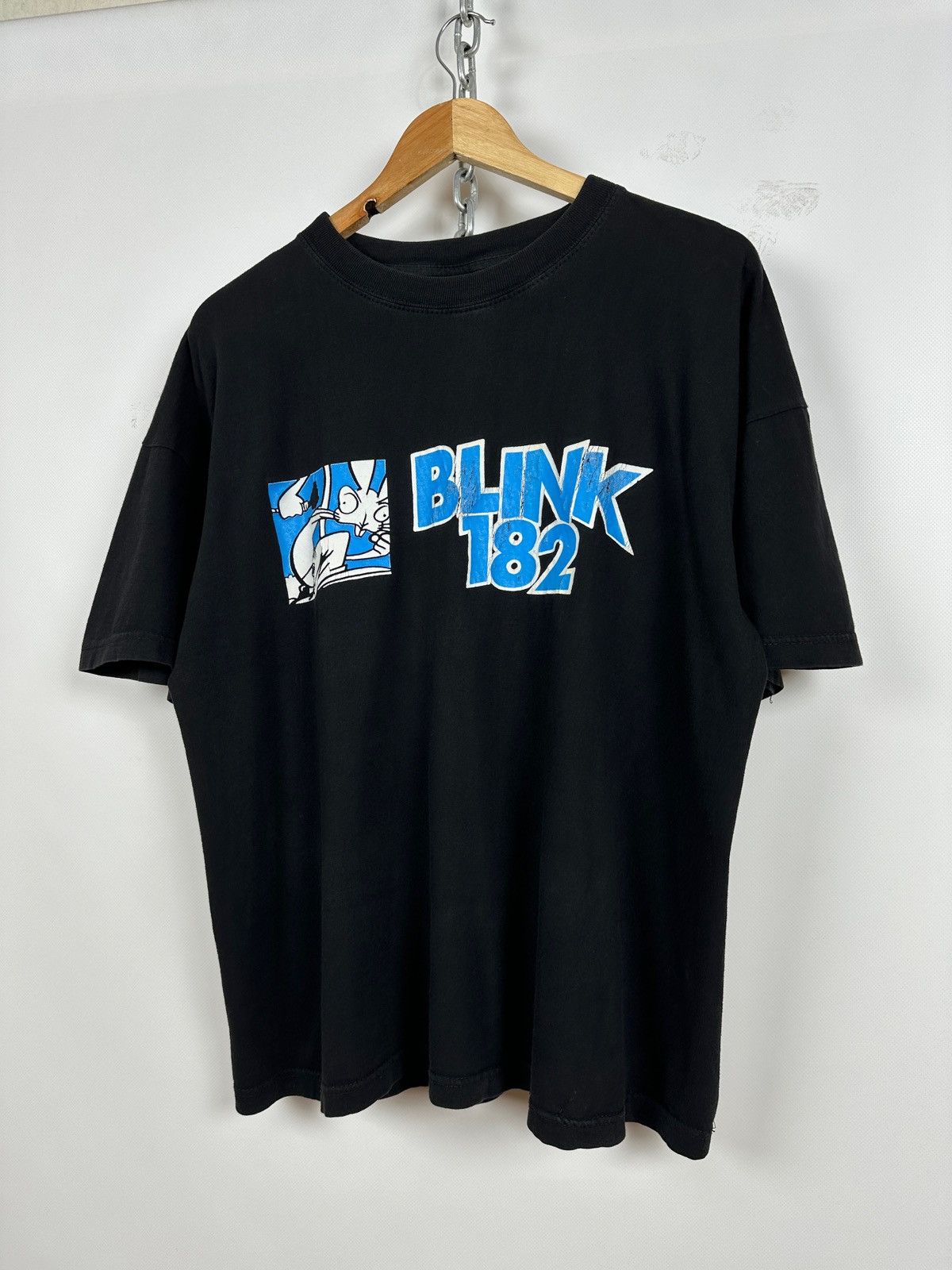 Band Tees 90s Vintage Blink 182 Skanking Bunny Band T-Shirt Size US XL / EU 56 / 4 - 3 Thumbnail