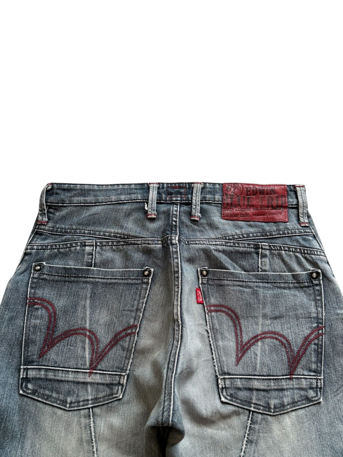 Edwin Vintage Edwin Blue Trip Mud Wash Curved Leg Distress Jean Size US 32 / EU 48 - 8 Thumbnail