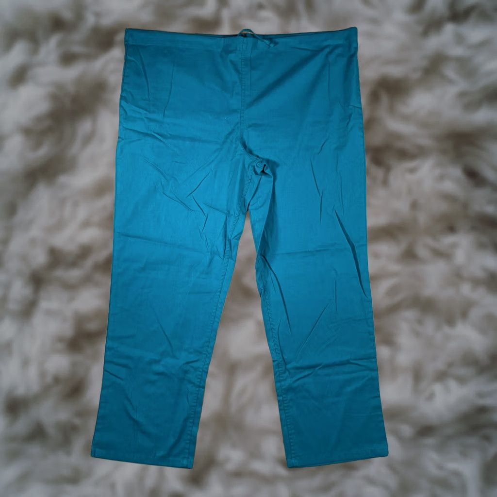Hunter Unbranded Unisex Style UZ13151B Solid Hunter Green Cotton Blend Scrub Pants Nursing Size L Size US 33 - 1 Thumbnail