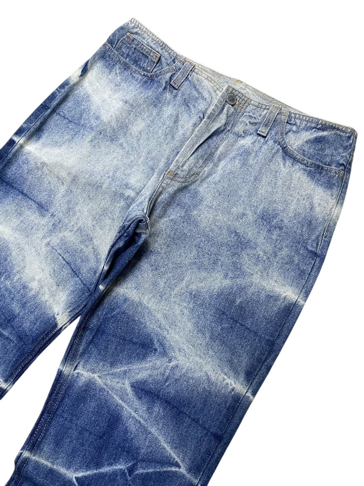 Benetton × Le Grande Bleu (L.G.B.) × Tornado Mart Benetton Glass Shattered Whiskers Wash Flared Jeans Size US 29 - 3 Thumbnail