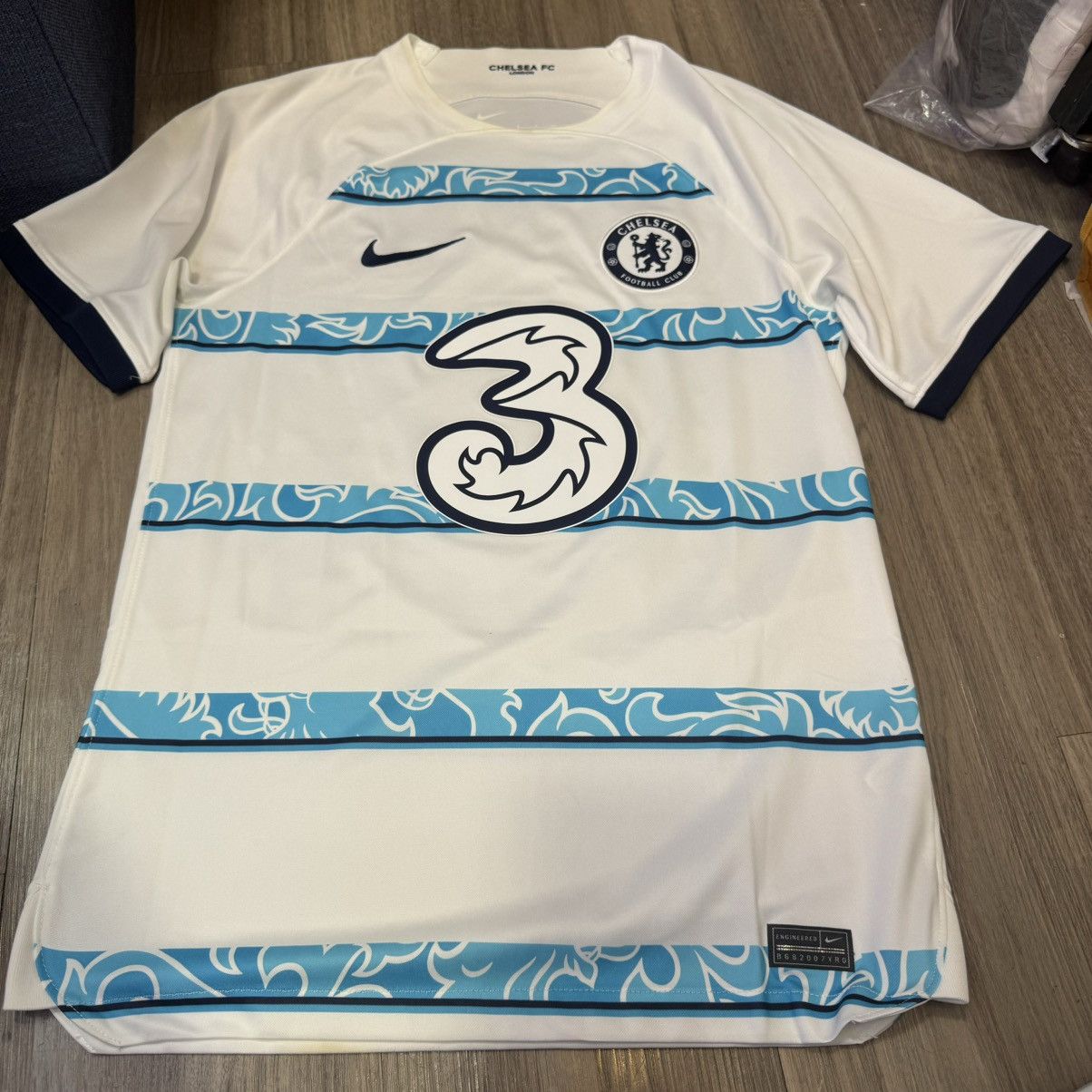Chelsea Soccer × Nike Chelsea 22/23 away shirt #24 James Size US S / EU 44-46 / 1 - 1 Thumbnail