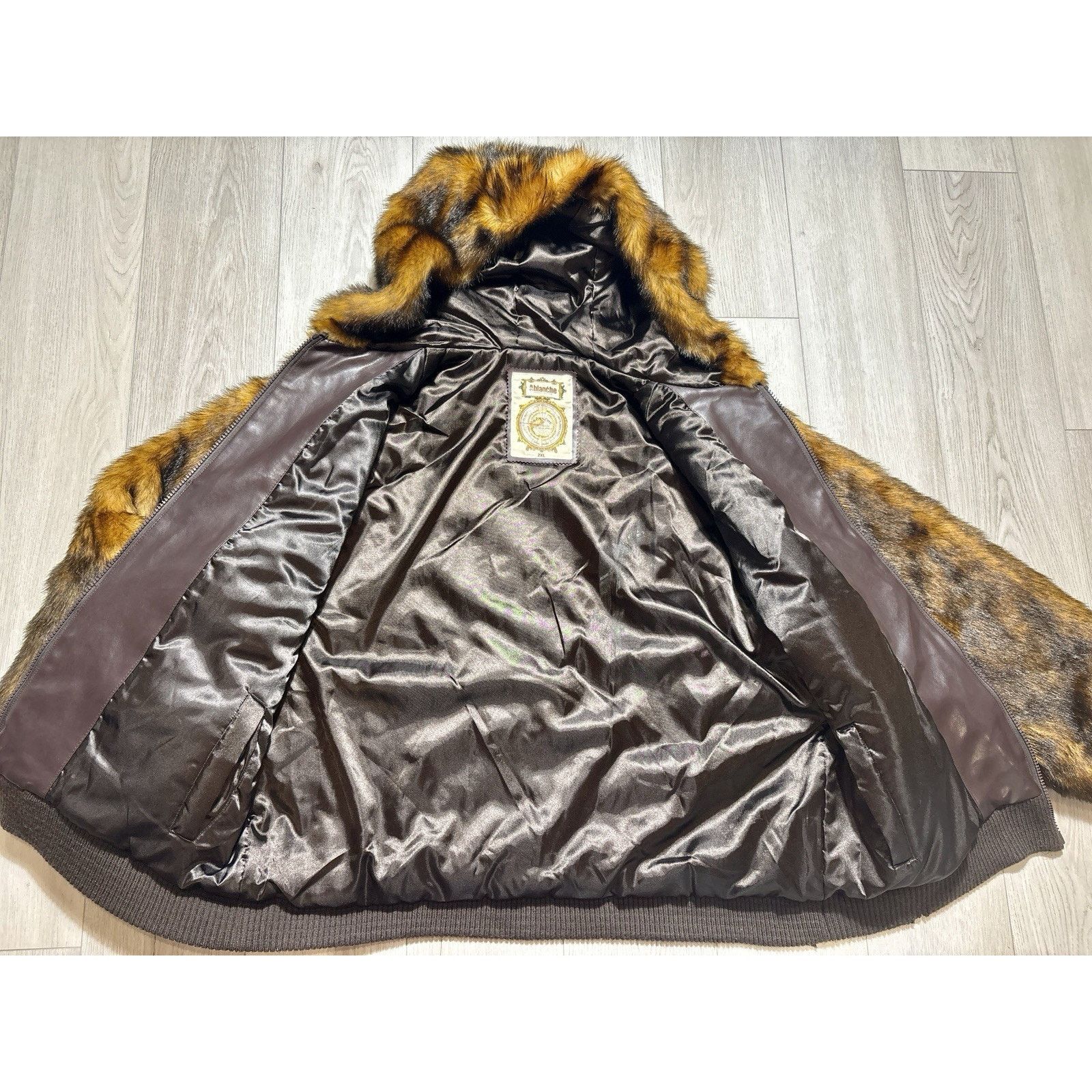 Other VTG Faux Fur Jacket 2XL Hooded Fox Pattern Bomber Oversized Size US XXL / EU 58 / 5 - 4 Thumbnail