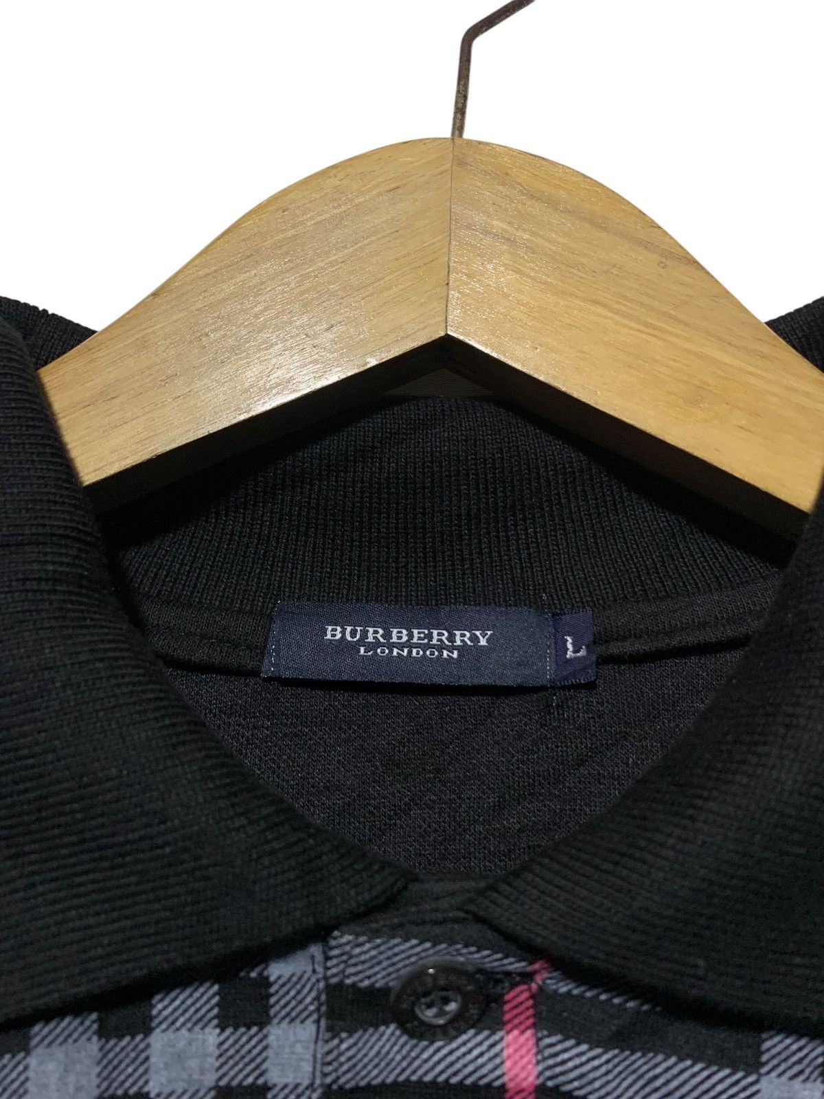 Burberry Vintage Burberry London black novacheck longsleeve polos Size US M / EU 48-50 / 2 - 5 Thumbnail
