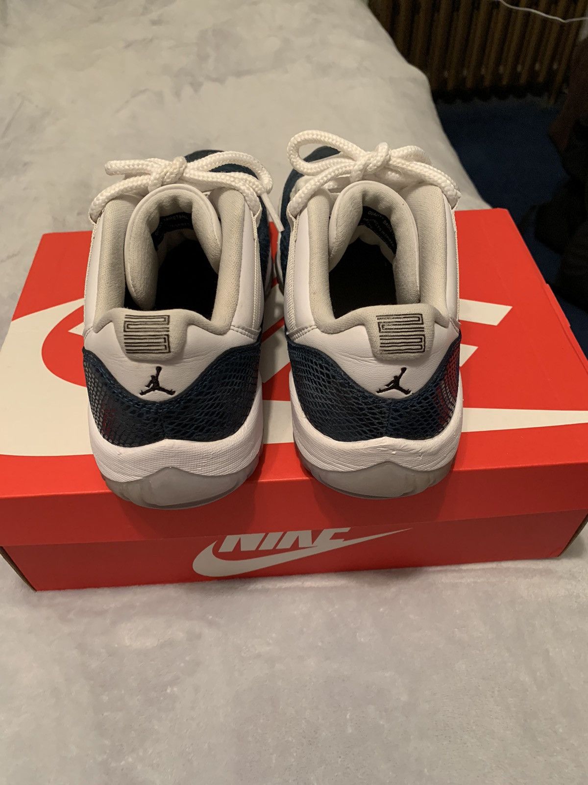 Jordan Brand Jordan 11 Retro Low Snakeskin 2019 Size 9 Size US 9 / EU 42 - 5 Thumbnail
