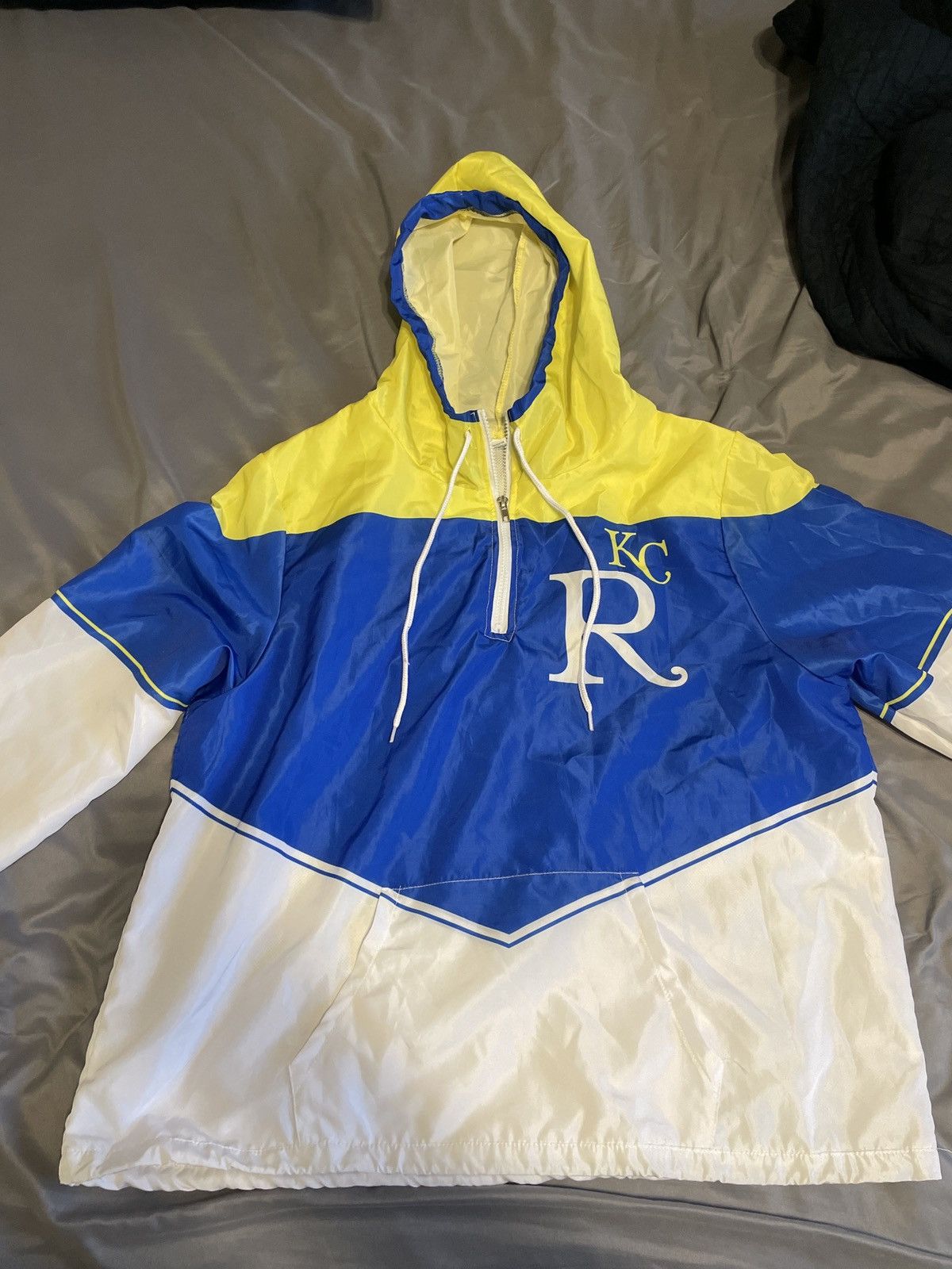 Vintage Vintage X KC Royals 90s Windbreaker Hoodie Size US XL / EU 56 / 4 - 1 Thumbnail