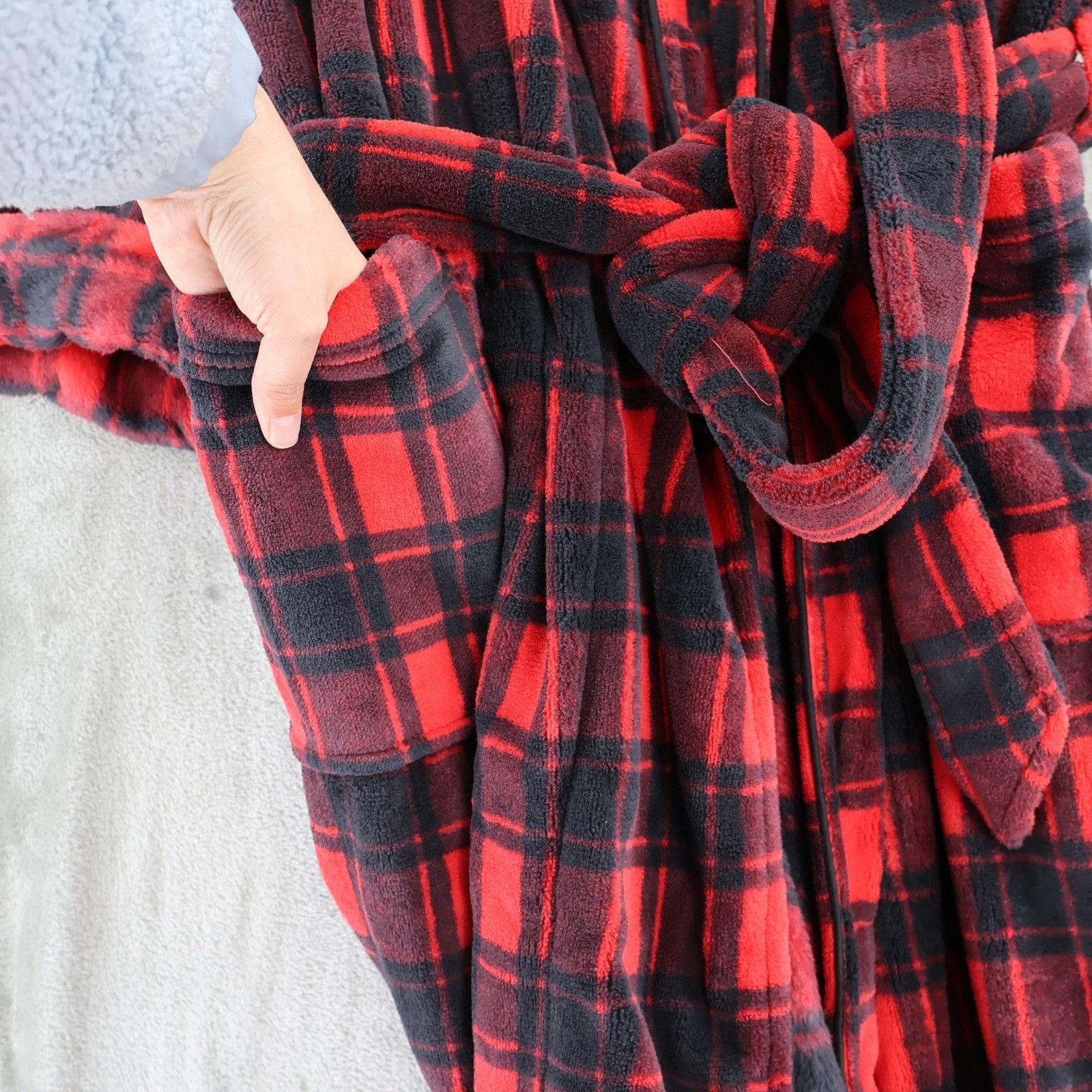 Polo Ralph Lauren Polo Ralph Lauren Robe Mens S/M Red Black Plaid Fleece Plush Size 40 - 9 Thumbnail