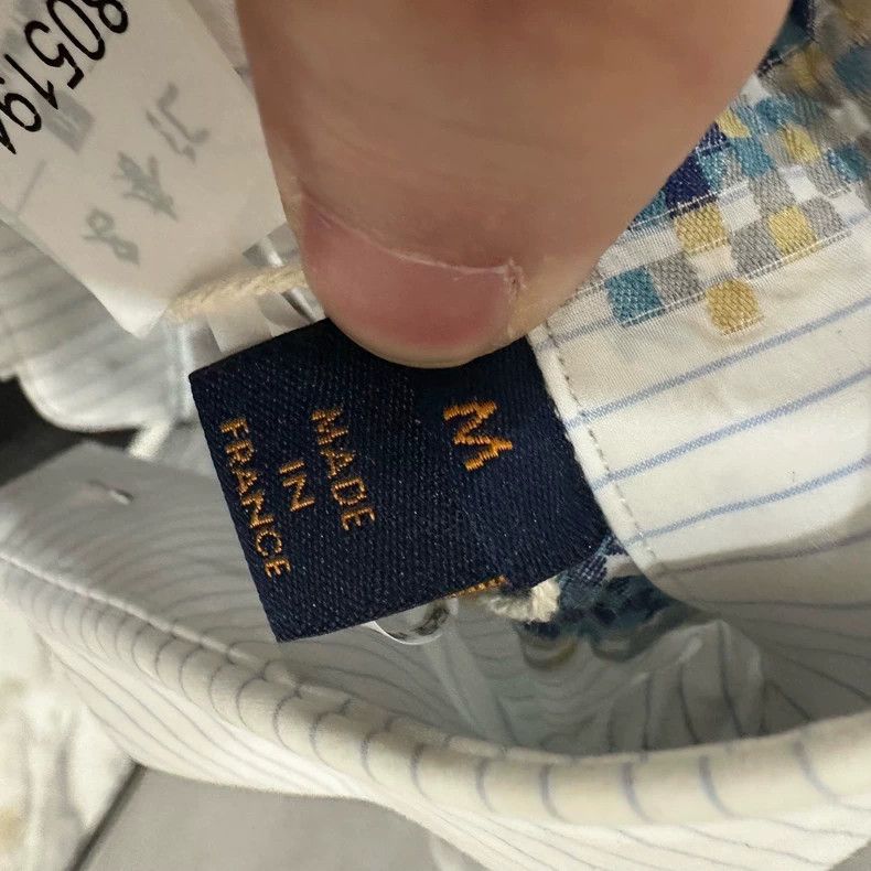Louis Vuitton Louis Vuitton Full monogrammed shirt Nextarrow-2505 Size US M / EU 48-50 / 2 - 6 Thumbnail